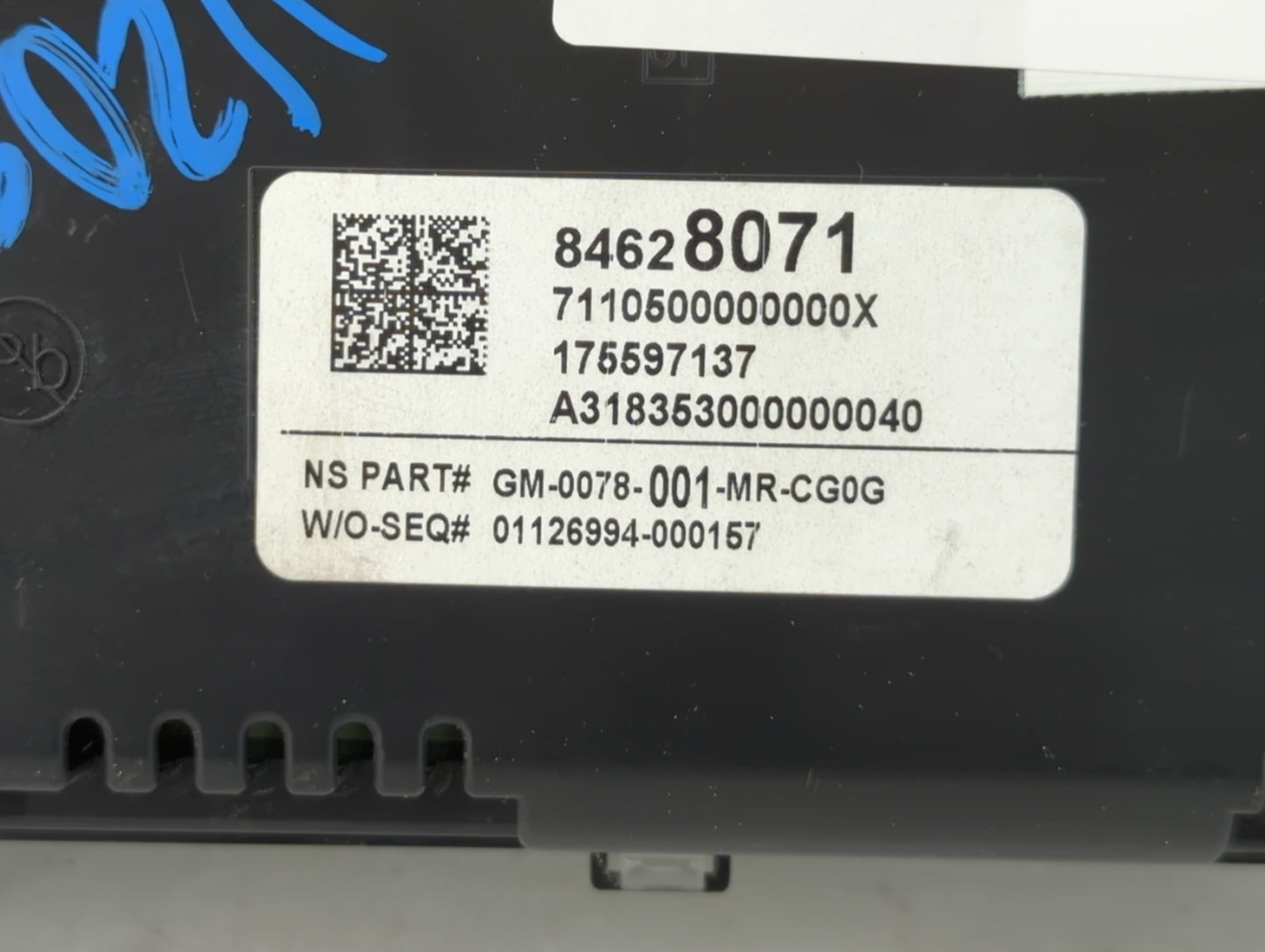 2018-2019 Gmc Canyon Instrument Cluster Speedometer Gauges P/N:84628071 Fits Fits 2018 2019 OEM Used Auto Parts