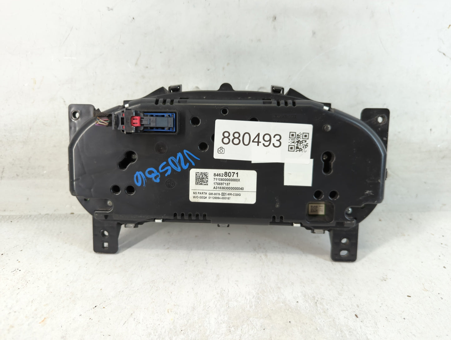 2018-2019 Gmc Canyon Instrument Cluster Speedometer Gauges P/N:84628071 Fits Fits 2018 2019 OEM Used Auto Parts