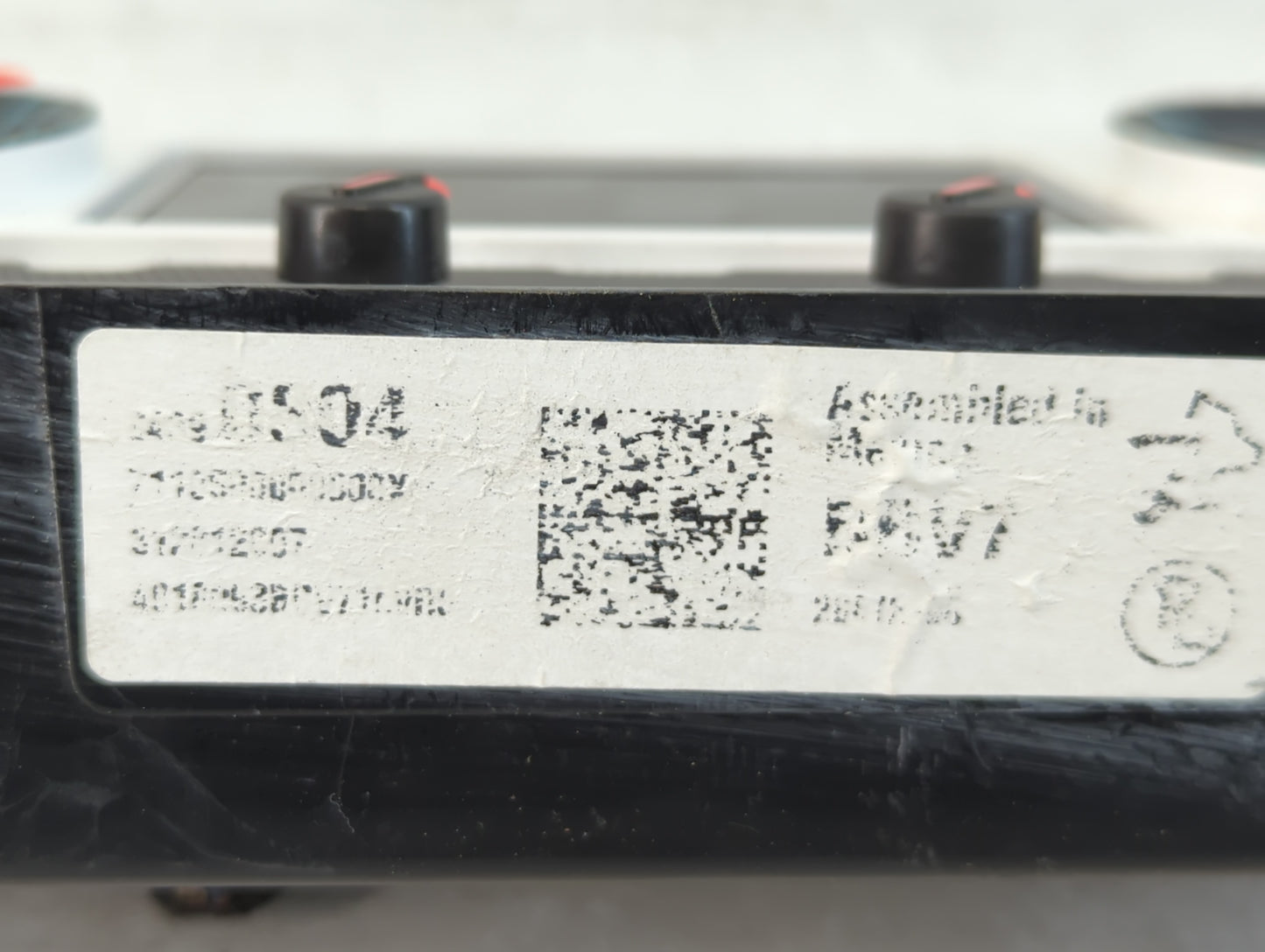 2018-2019 Chevrolet Silverado 1500 Instrument Cluster Speedometer Gauges P/N:84390804 Fits Fits 2018 2019 2020 OEM Used Auto Parts