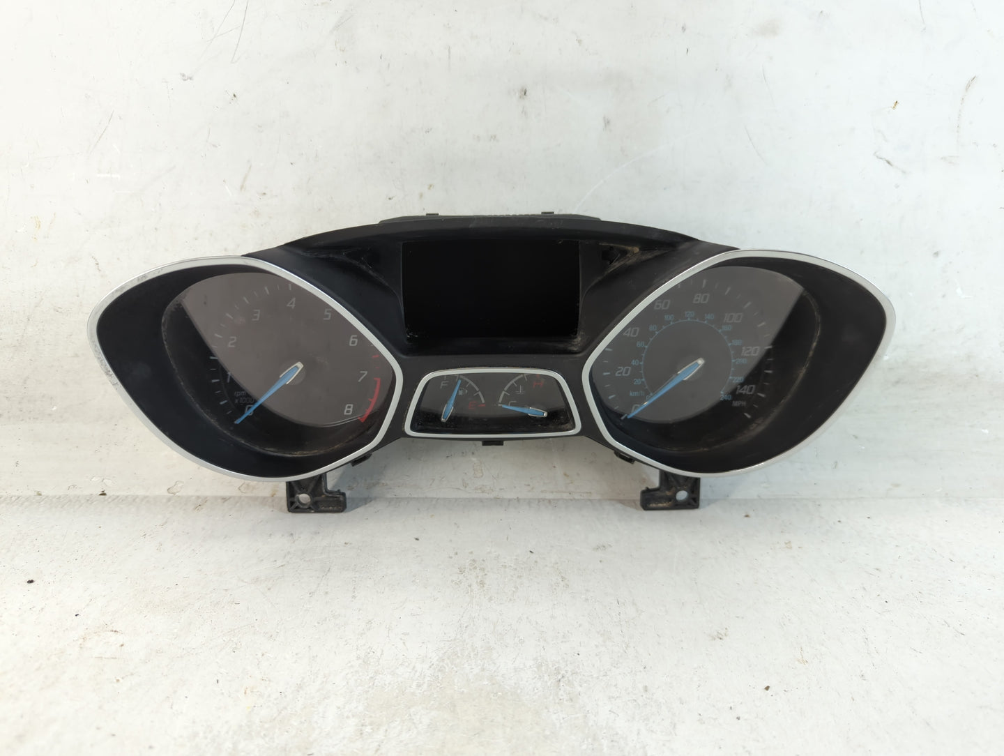 2013-2014 Ford Focus Instrument Cluster Speedometer Gauges P/N:CM5T-10849-CTG Fits Fits 2013 2014 OEM Used Auto Parts - Oemusedautoparts1.com