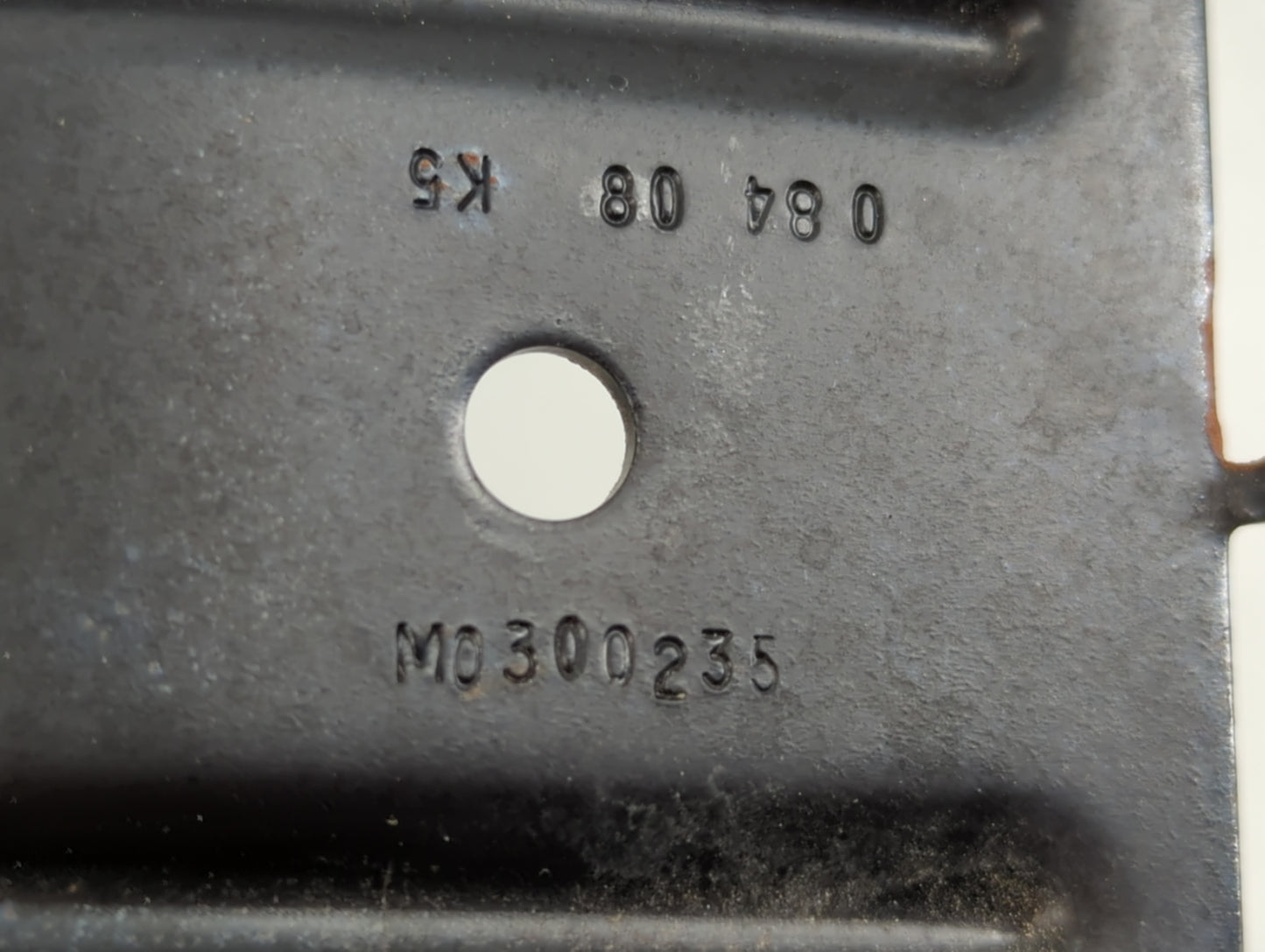 2009 Cadillac Cts Center Console Armrest Cover Lid P/N:M0300235 Fits OEM Used Auto Parts