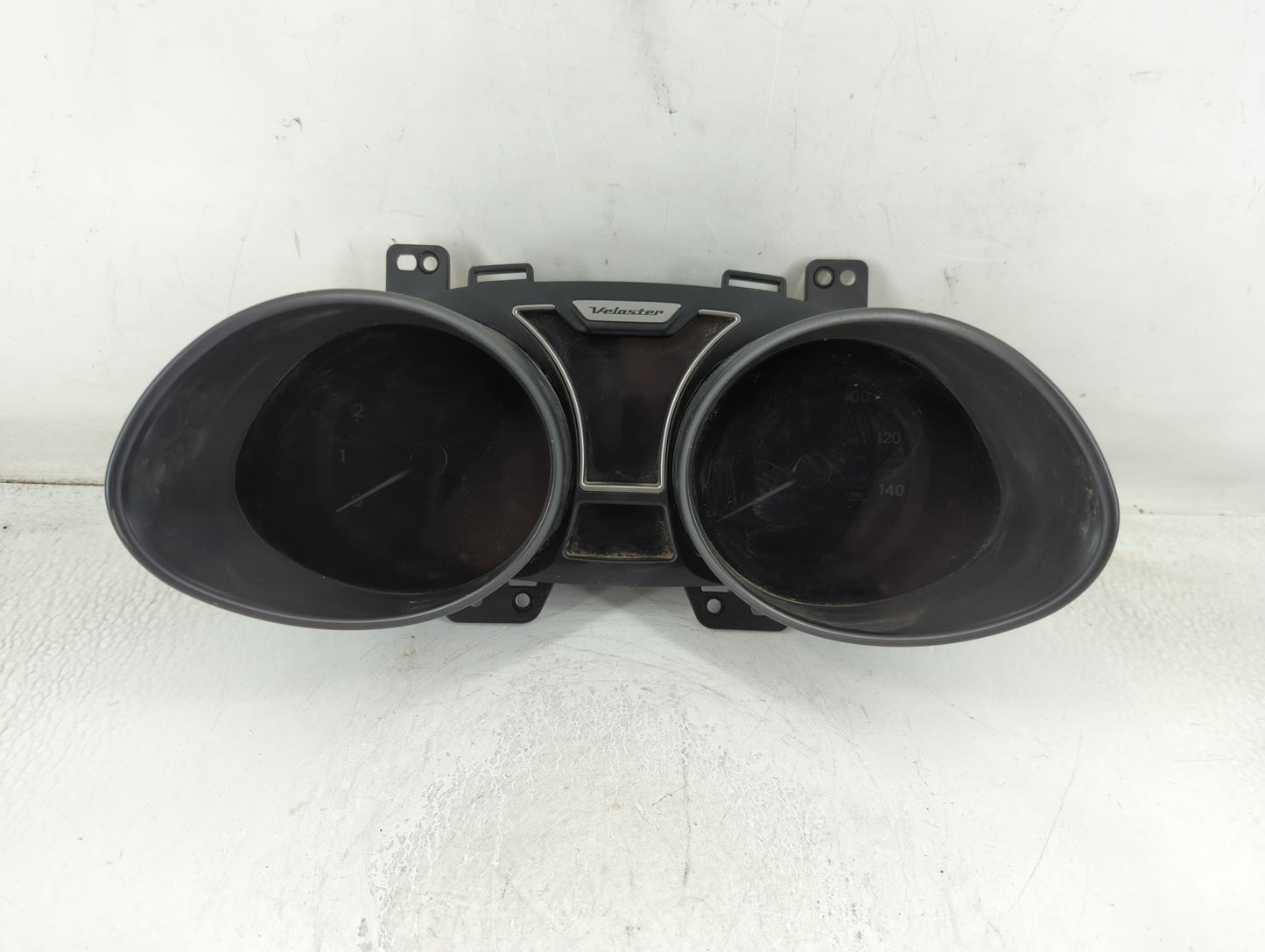 2012-2015 Hyundai Veloster Instrument Cluster Speedometer Gauges P/N:322850 94011-2V331PD5 Fits Fits 2012 2013 2014 2015 OEM Used Auto Parts - Oemusedautoparts1.com