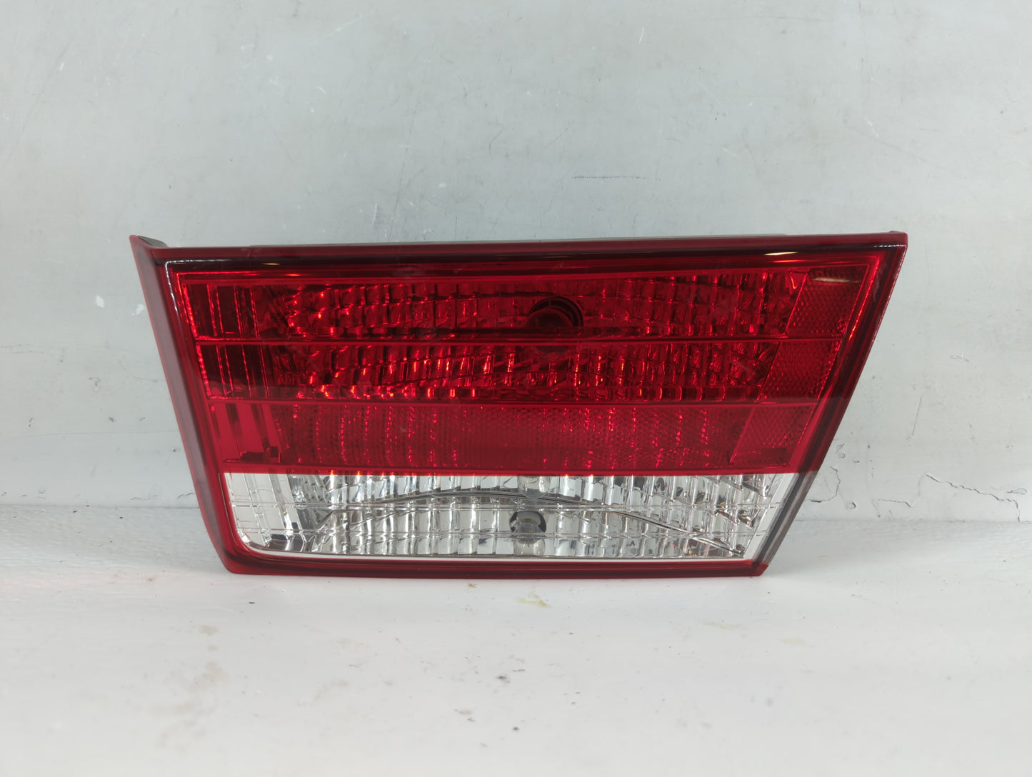 2008 Hyundai Sonata Tail Light Assembly Passenger Right OEM P/N:92404-0A0 Fits OEM Used Auto Parts - Oemusedautoparts1.com