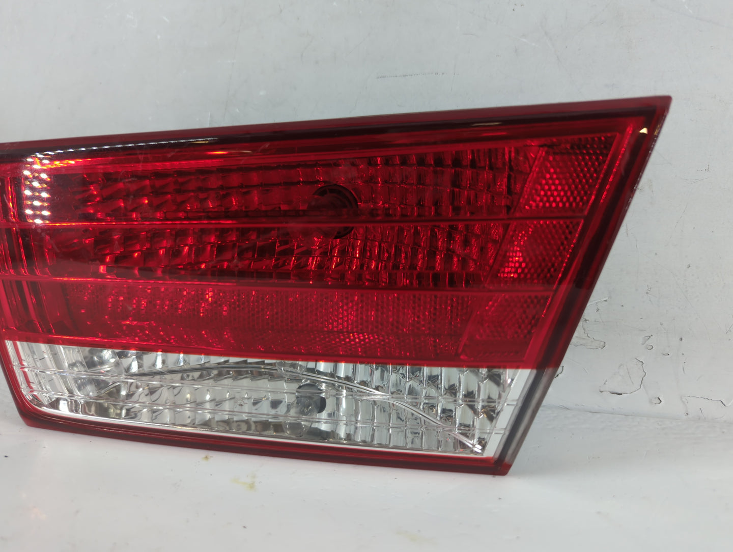 2008 Hyundai Sonata Tail Light Assembly Passenger Right OEM P/N:92404-0A0 Fits OEM Used Auto Parts - Oemusedautoparts1.com