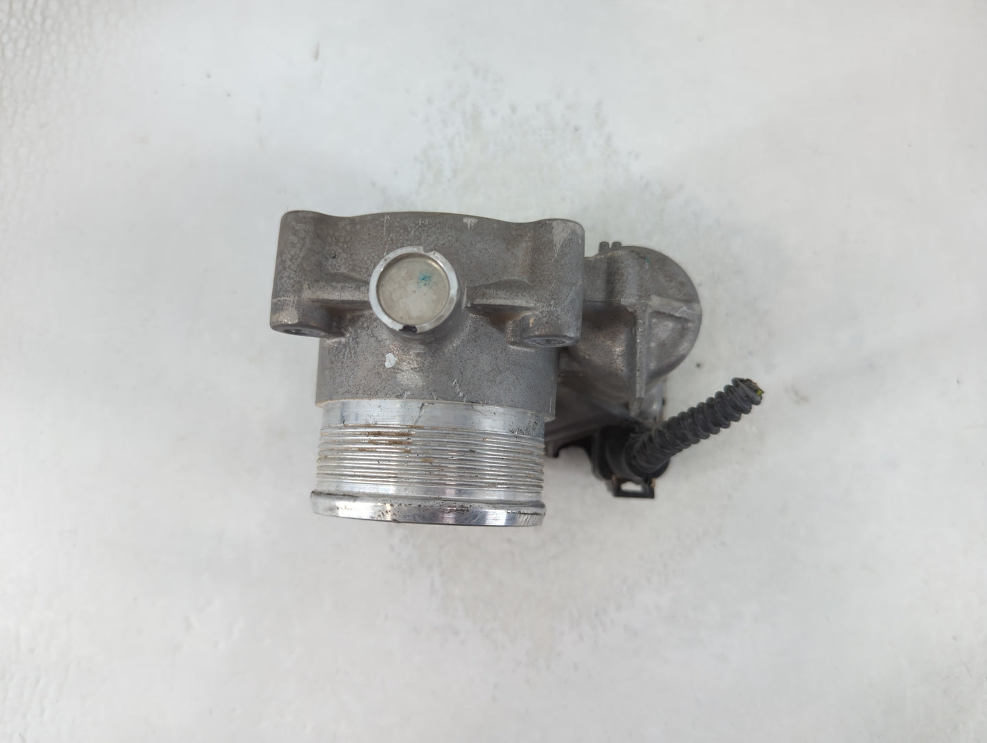 2014-2017 Volkswagen Jetta Throttle Body P/N:06K 133 062 E Fits Fits 2014 2015 2016 2017 OEM Used Auto Parts - Oemusedautoparts1.com