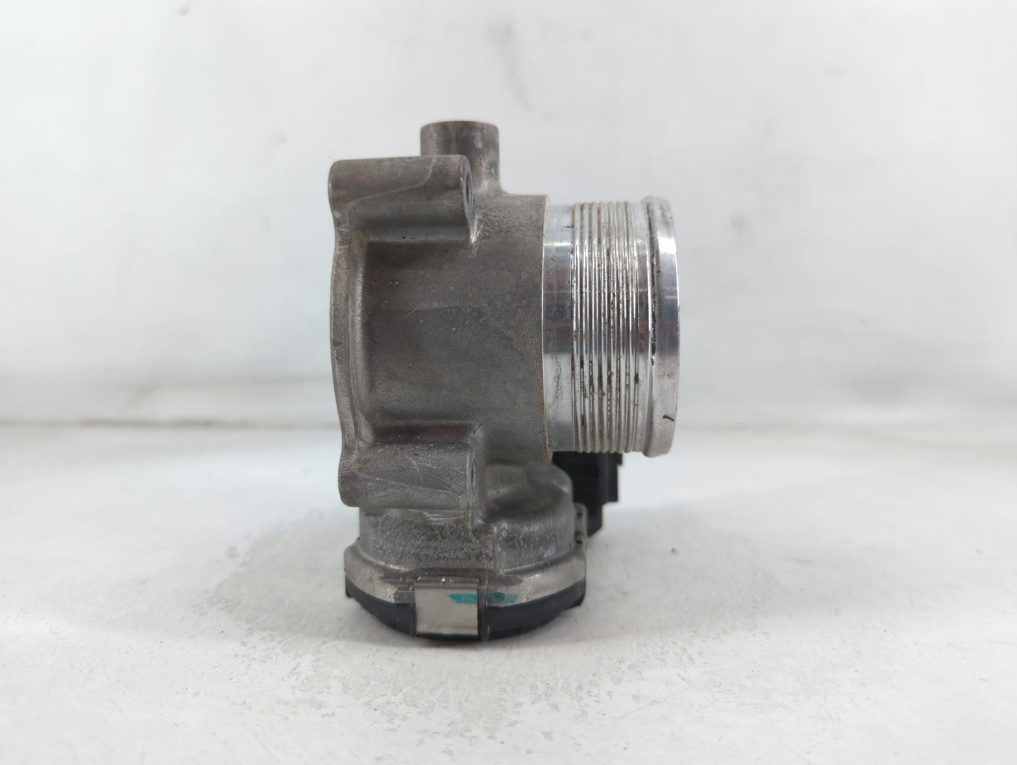 2014-2017 Volkswagen Jetta Throttle Body P/N:06K 133 062 E Fits Fits 2014 2015 2016 2017 OEM Used Auto Parts - Oemusedautoparts1.com