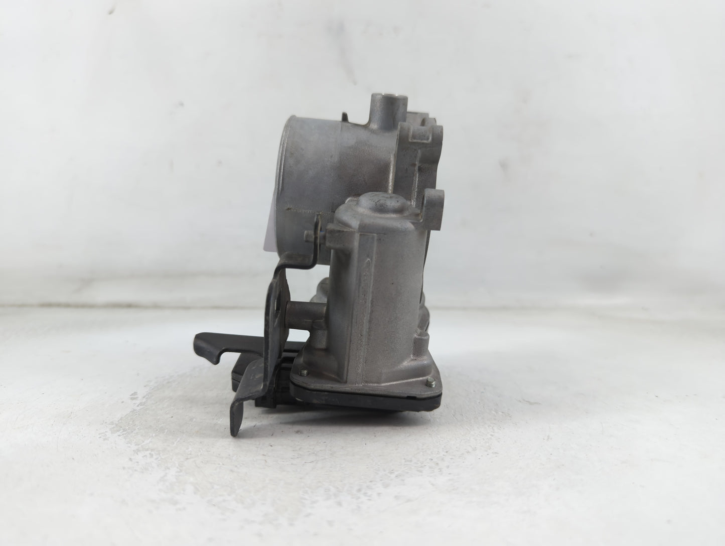 2019-2022 Mazda 3 Throttle Body P/N:5E1800542 Fits Fits 2018 2019 2020 2021 2022 OEM Used Auto Parts - Oemusedautoparts1.com