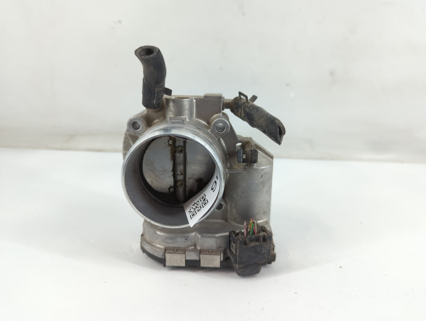 2011-2015 Hyundai Sonata Throttle Body P/N:90 4501 0020 35100-2G800 Fits Fits 2011 2012 2013 2014 2015 2016 OEM Used Auto Parts - Oemusedautoparts1.com