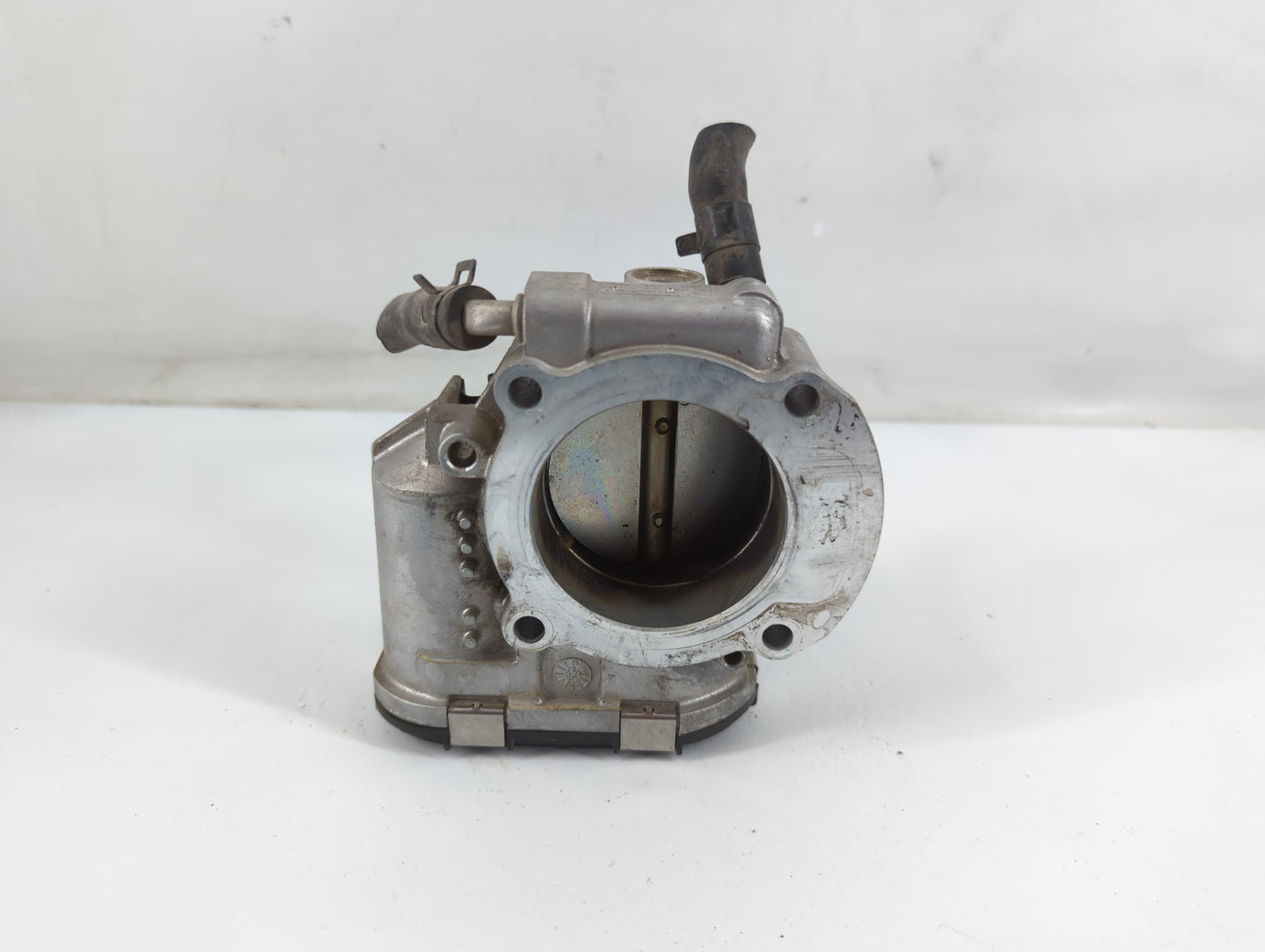 2011-2015 Hyundai Sonata Throttle Body P/N:90 4501 0020 35100-2G800 Fits Fits 2011 2012 2013 2014 2015 2016 OEM Used Auto Parts - Oemusedautoparts1.com