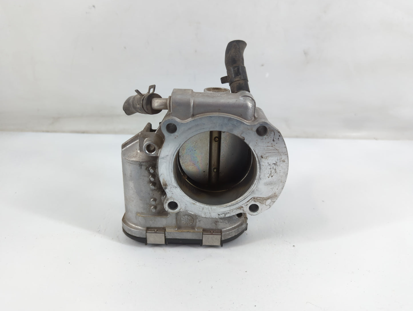 2011-2015 Hyundai Sonata Throttle Body P/N:90 4501 0020 35100-2G800 Fits Fits 2011 2012 2013 2014 2015 2016 OEM Used Auto Parts - Oemusedautoparts1.com