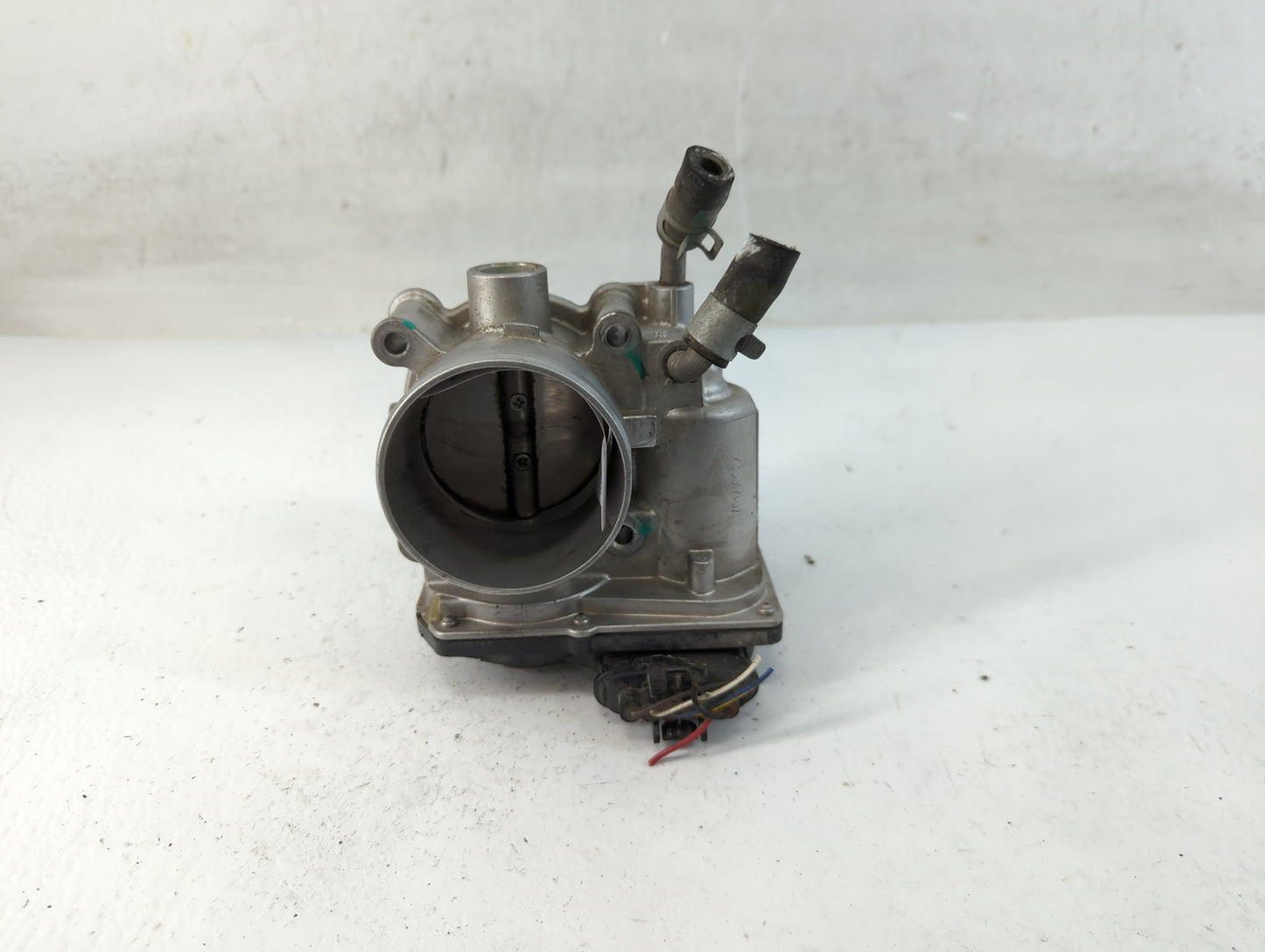 2011-2020 Hyundai Elantra Throttle Body P/N:35100-2E000 Fits Fits 2011 2012 2013 2014 2015 2016 2017 2018 2019 2020 2021 OEM Used Auto Parts - Oemusedautoparts1.com