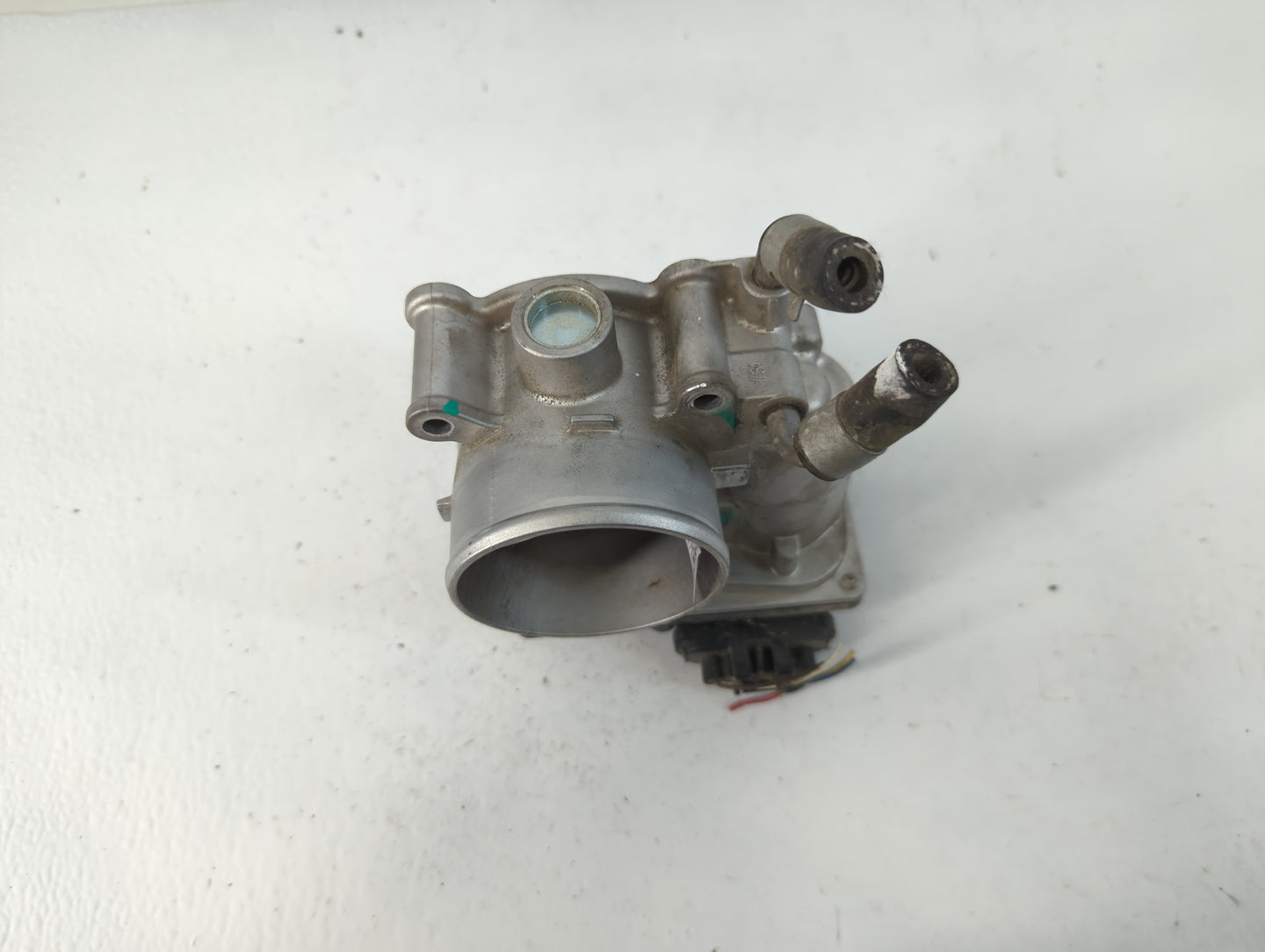2011-2020 Hyundai Elantra Throttle Body P/N:35100-2E000 Fits Fits 2011 2012 2013 2014 2015 2016 2017 2018 2019 2020 2021 OEM Used Auto Parts - Oemusedautoparts1.com