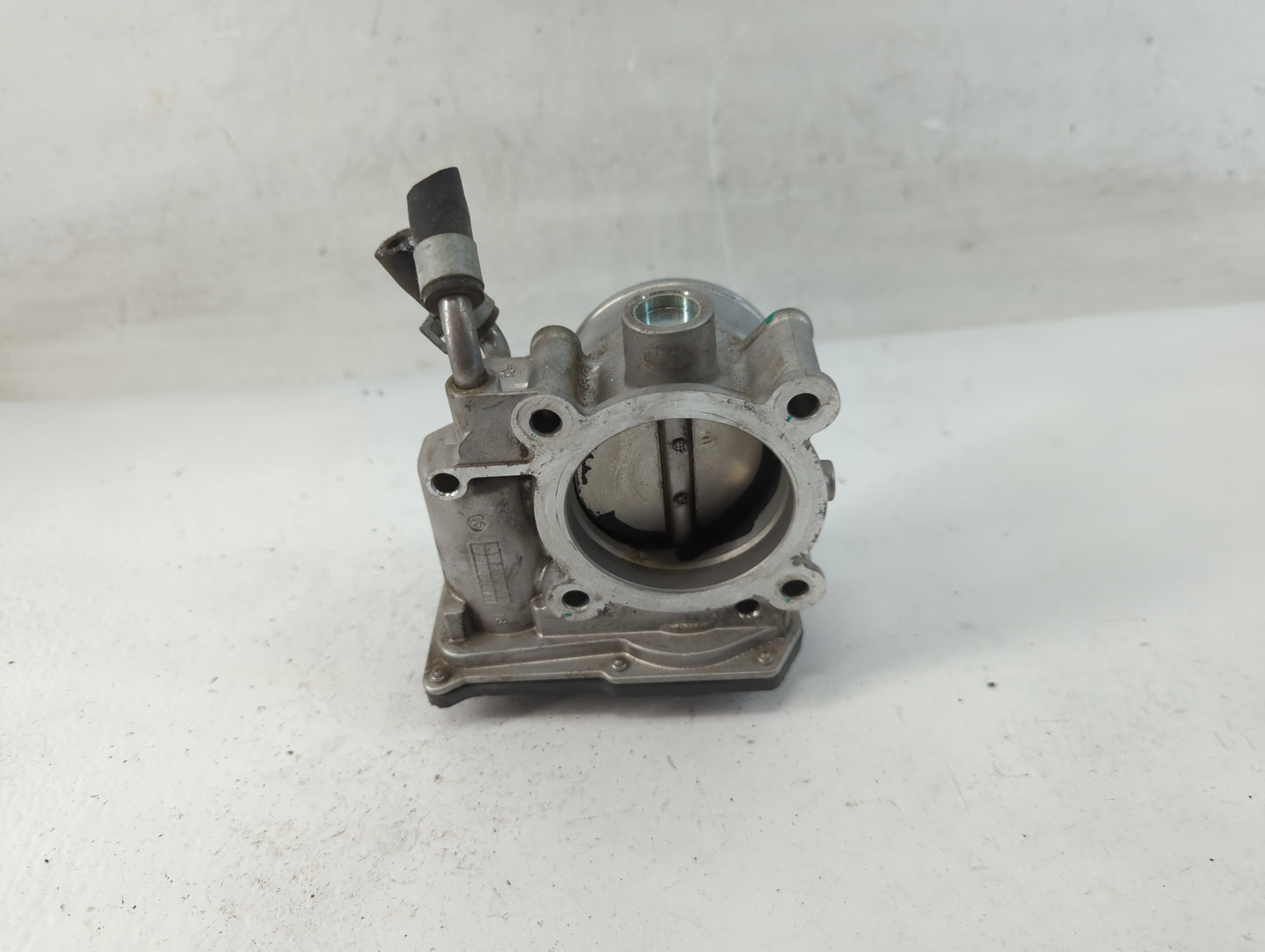 2011-2020 Hyundai Elantra Throttle Body P/N:35100-2E000 Fits Fits 2011 2012 2013 2014 2015 2016 2017 2018 2019 2020 2021 OEM Used Auto Parts - Oemusedautoparts1.com