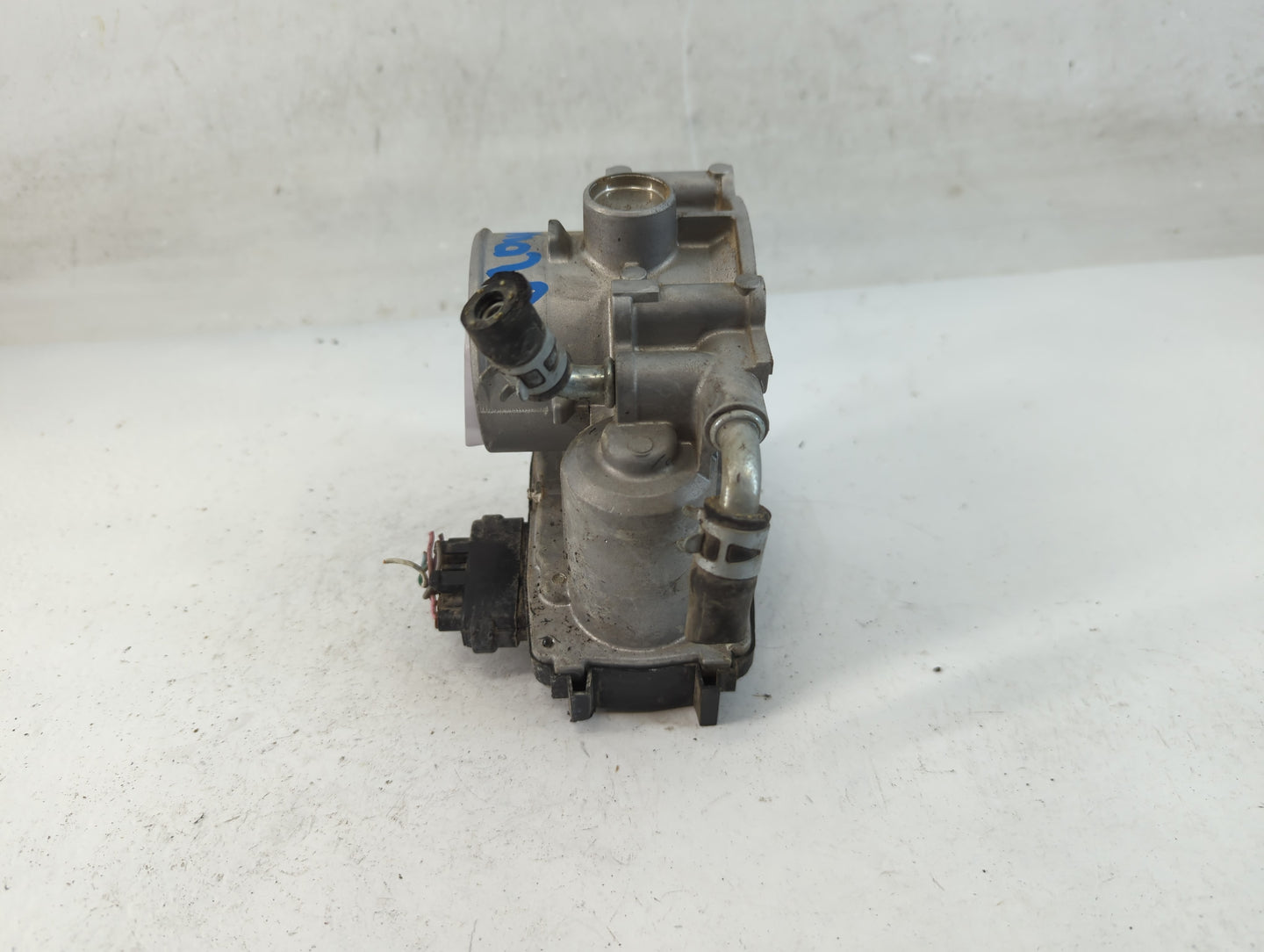 2013-2017 Mitsubishi Outlander Sport Throttle Body P/N:5522 0444 57021 Fits Fits 2013 2014 2015 2016 2017 OEM Used Auto Parts - Oemusedautoparts1.com