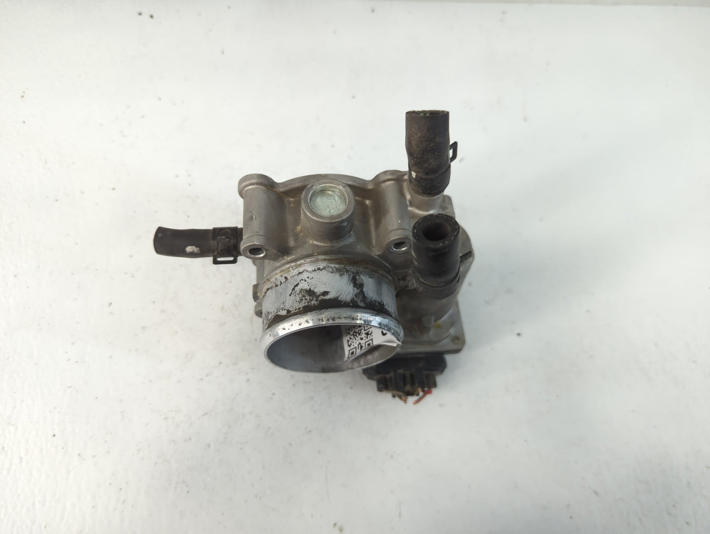 2013-2014 Hyundai Veloster Throttle Body P/N:35100-2B320 Fits Fits 2013 2014 2015 2016 OEM Used Auto Parts - Oemusedautoparts1.com