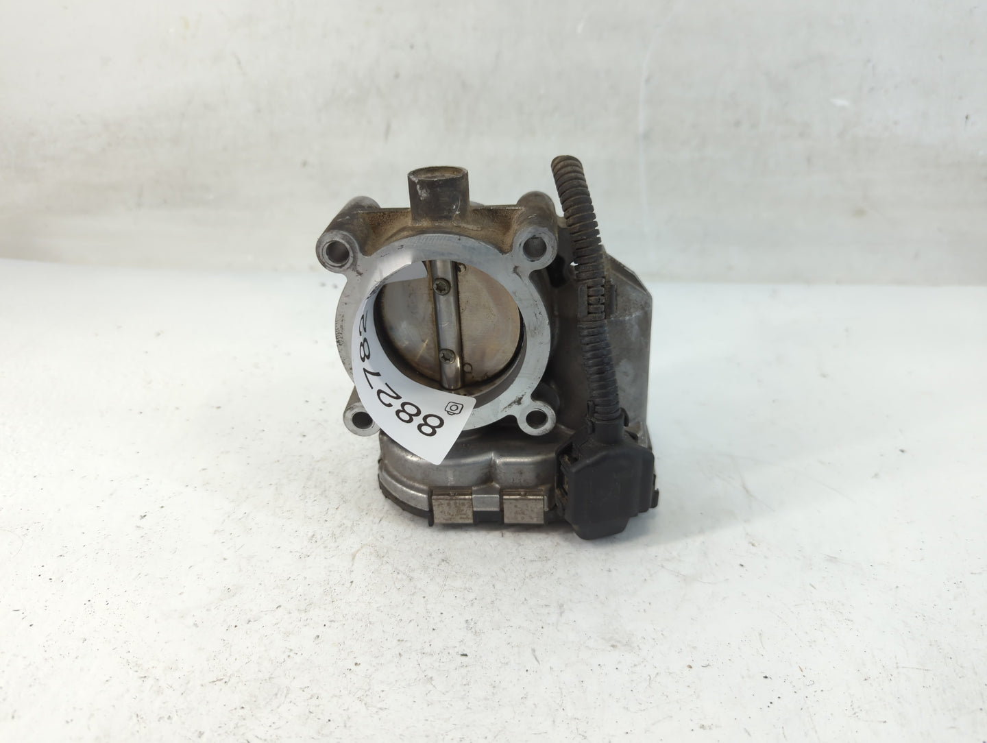 2012-2015 Mercedes-Benz C250 Throttle Body P/N:A 266 141 05 25 Fits Fits 2006 2007 2008 2009 2010 2011 2012 2013 2014 2015 OEM Used Auto Parts - Oemusedautoparts1.com