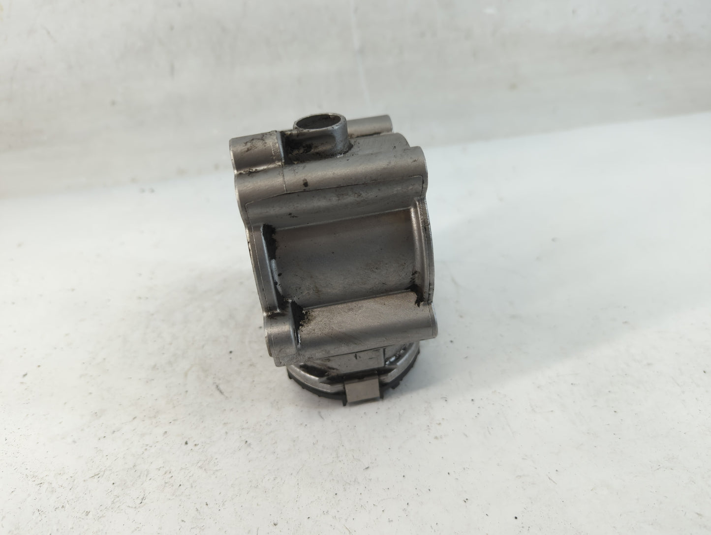 2011-2019 Ford F-350 Super Duty Throttle Body P/N:A 642 090 02 70 Fits Fits 2011 2012 2013 2014 2015 2016 2017 2018 2019 OEM Used Auto Parts