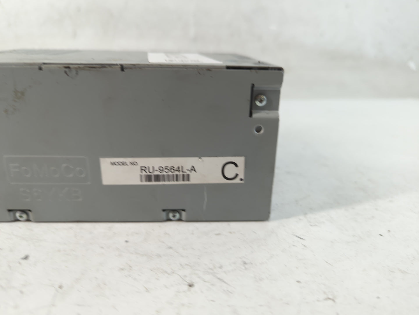 2018 Ford Explorer Radio AM FM Cd Player Receiver Replacement P/N:JB5T-18D832-AB Fits OEM Used Auto Parts - Oemusedautoparts1.com