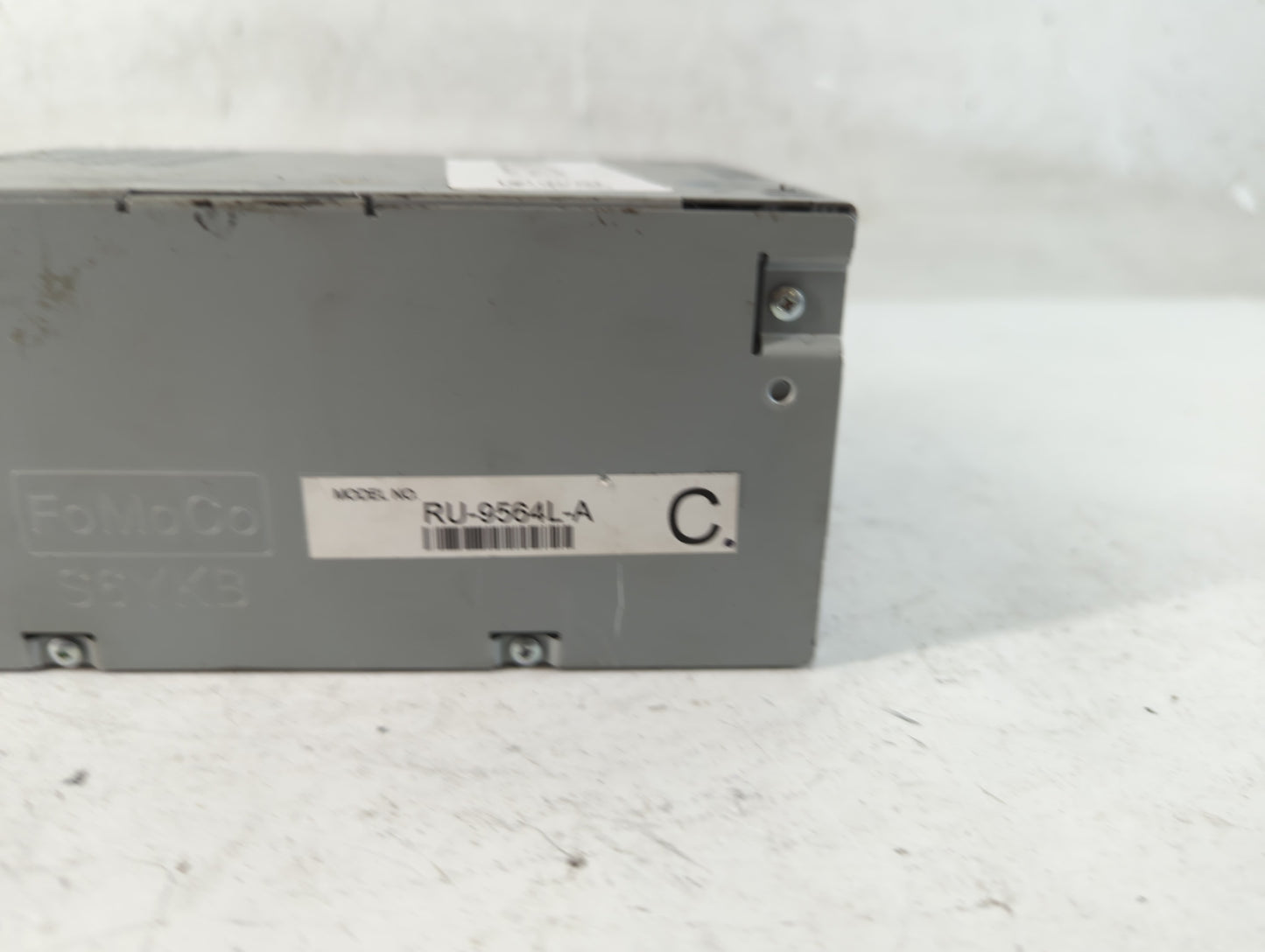 2018 Ford Explorer Radio AM FM Cd Player Receiver Replacement P/N:JB5T-18D832-AB Fits OEM Used Auto Parts - Oemusedautoparts1.com