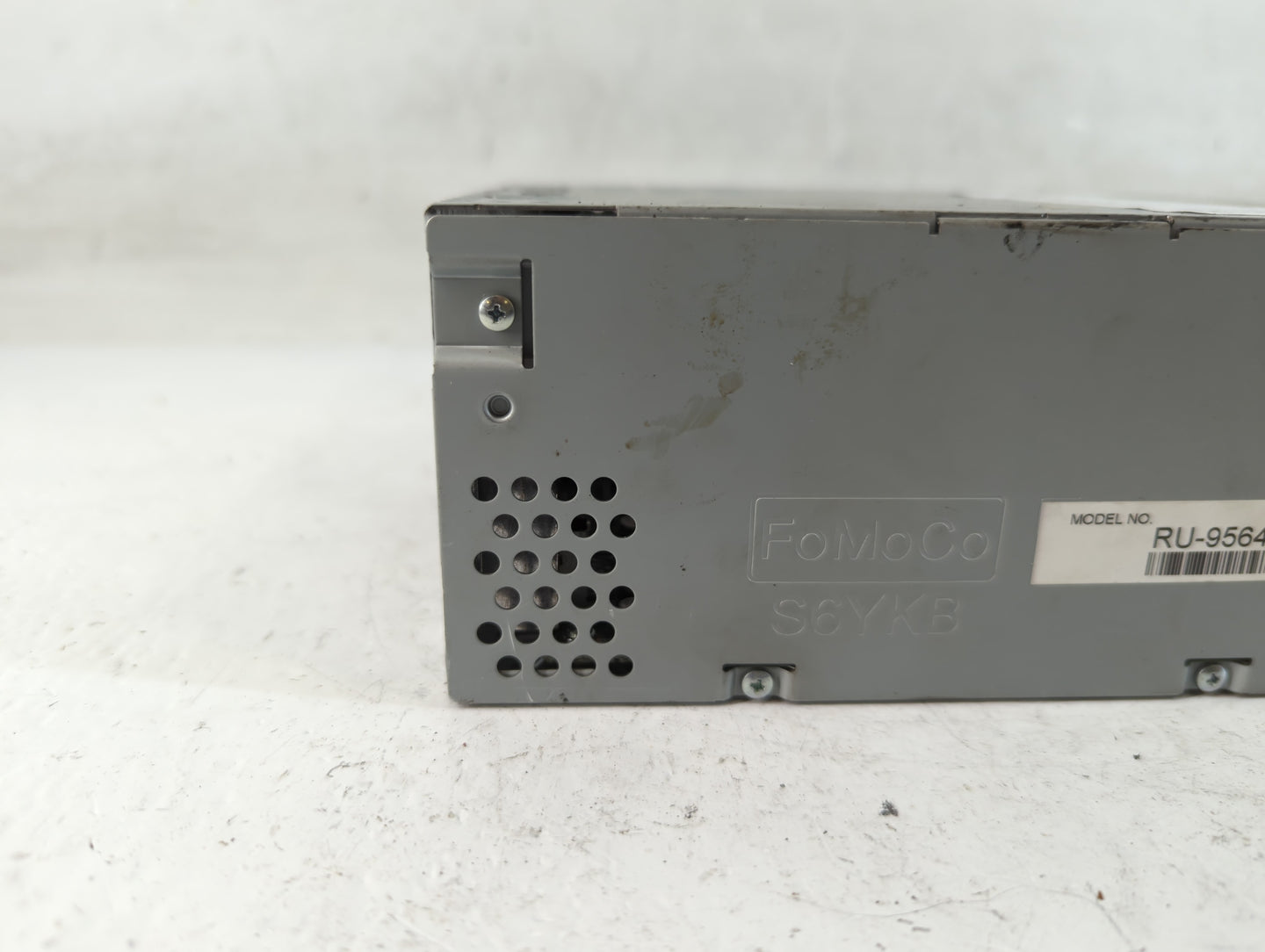 2018 Ford Explorer Radio AM FM Cd Player Receiver Replacement P/N:JB5T-18D832-AB Fits OEM Used Auto Parts - Oemusedautoparts1.com