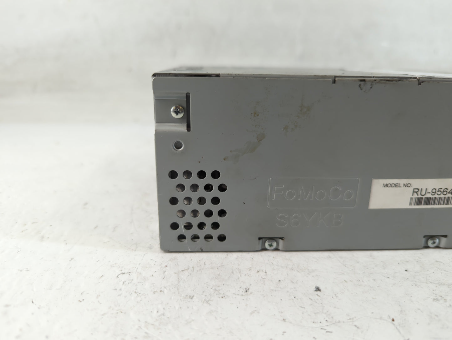 2018 Ford Explorer Radio AM FM Cd Player Receiver Replacement P/N:JB5T-18D832-AB Fits OEM Used Auto Parts - Oemusedautoparts1.com
