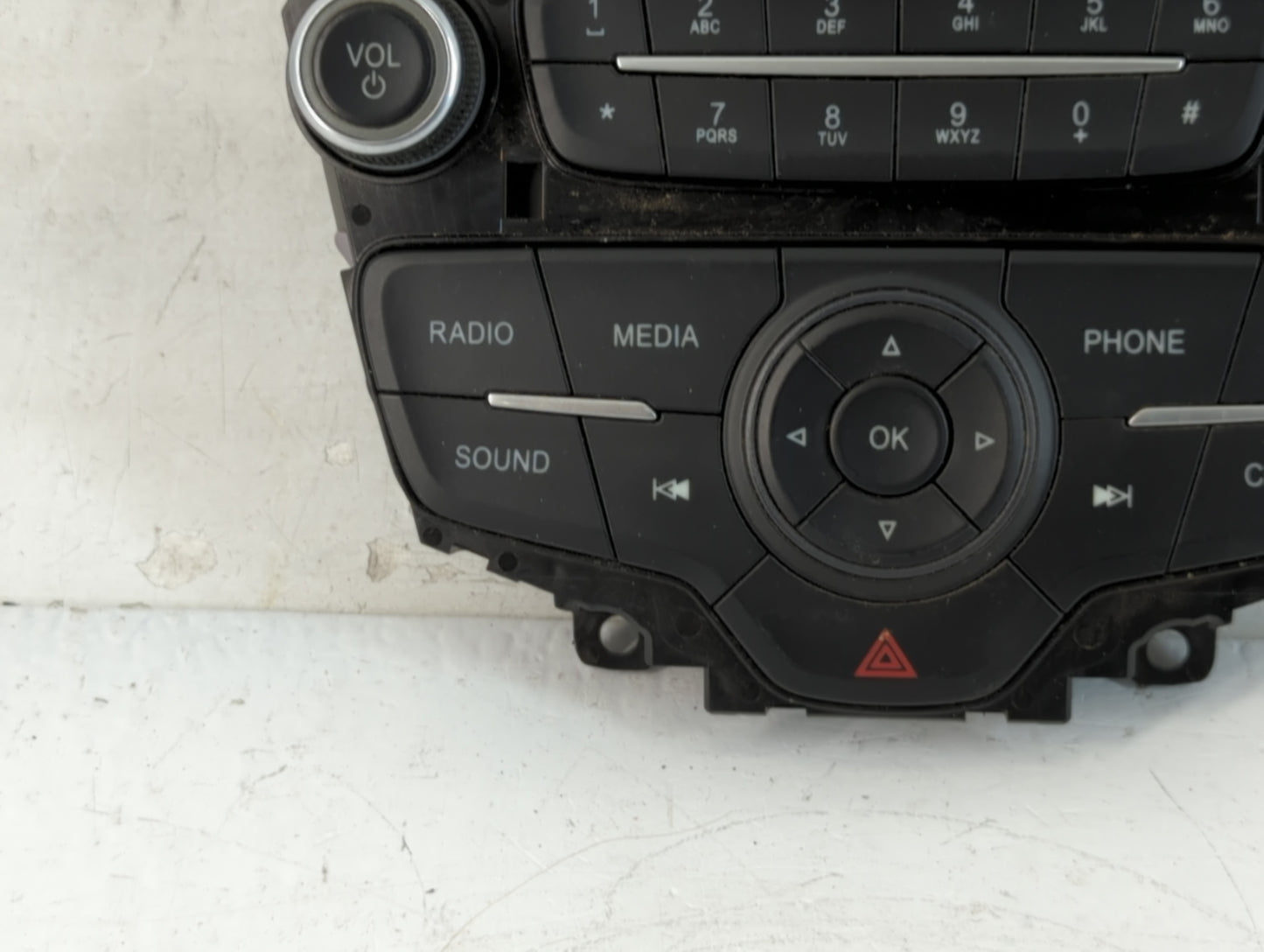 2012-2018 Ford Focus Radio AM FM Cd Player Receiver Replacement P/N:J1ET 18K811 LA Fits Fits 2012 2013 2014 2015 2016 2017 2018 OEM Used Auto Parts