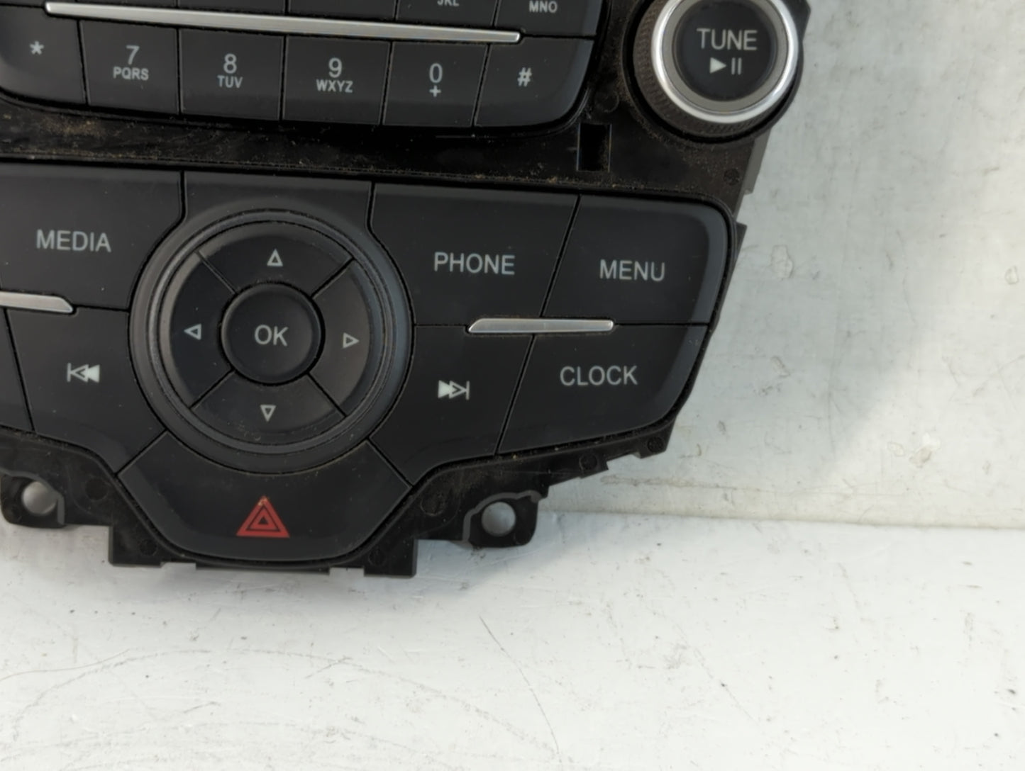 2012-2018 Ford Focus Radio AM FM Cd Player Receiver Replacement P/N:J1ET 18K811 LA Fits Fits 2012 2013 2014 2015 2016 2017 2018 OEM Used Auto Parts