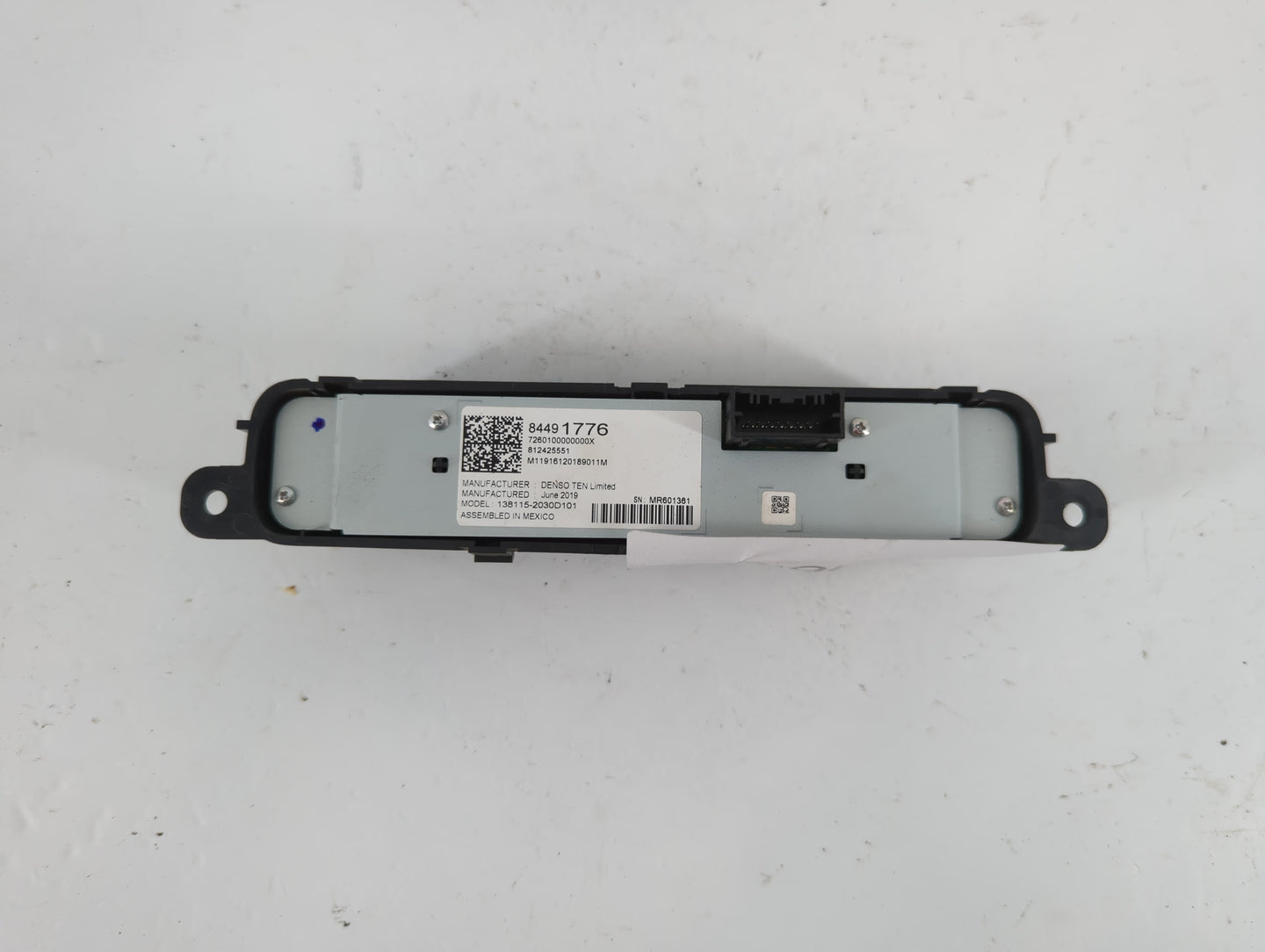 2018-2021 Gmc Terrain Radio AM FM Cd Player Receiver Replacement P/N:84491776 Fits Fits 2018 2019 2020 2021 OEM Used Auto Parts - Oemusedautoparts1.com