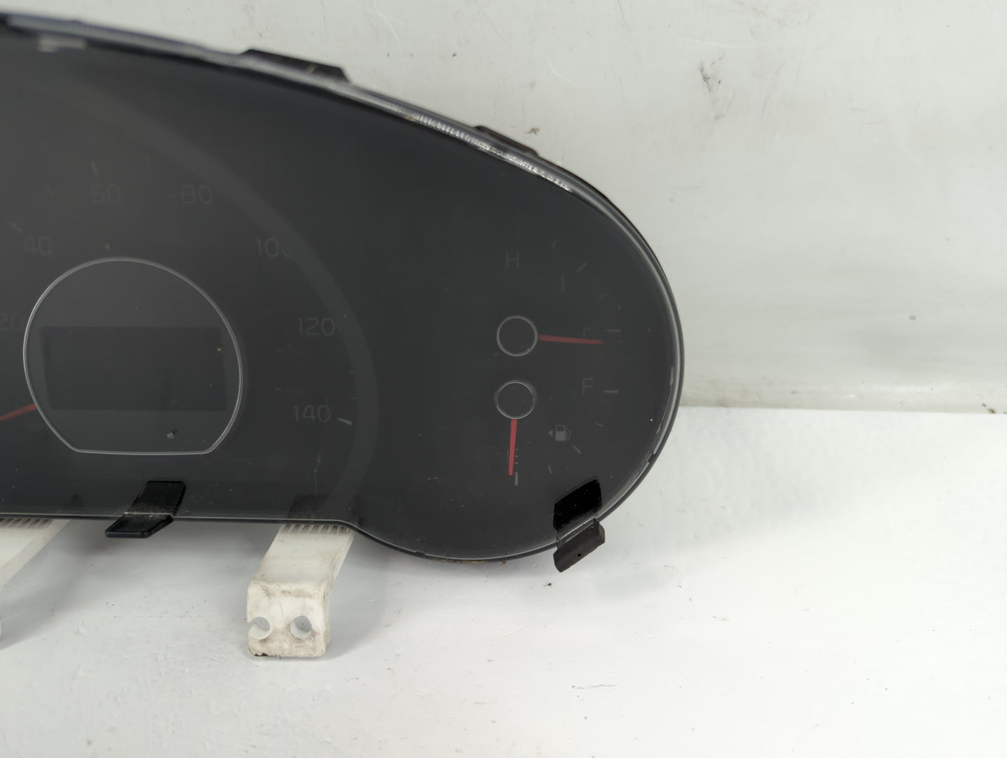 2017-2019 Kia Soul Instrument Cluster Speedometer Gauges Fits Fits 2017 2018 2019 OEM Used Auto Parts - Oemusedautoparts1.com