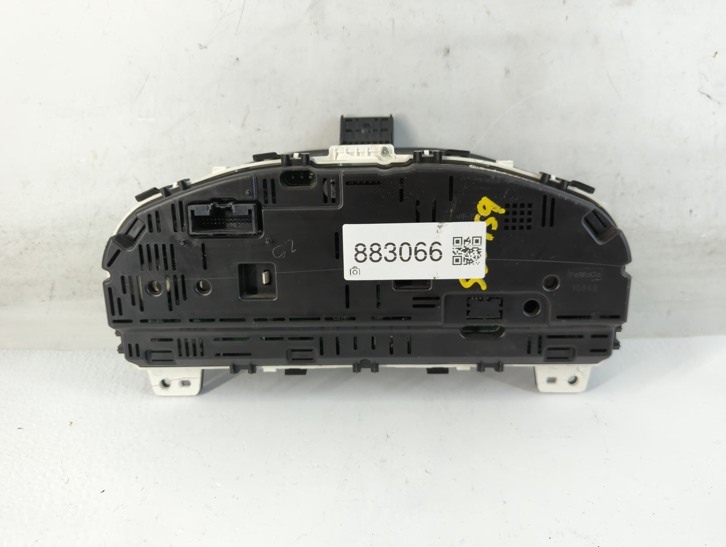 2011-2012 Ford Fusion Instrument Cluster Speedometer Gauges P/N:BE5T-10849-CD Fits Fits 2011 2012 OEM Used Auto Parts - Oemusedautoparts1.com