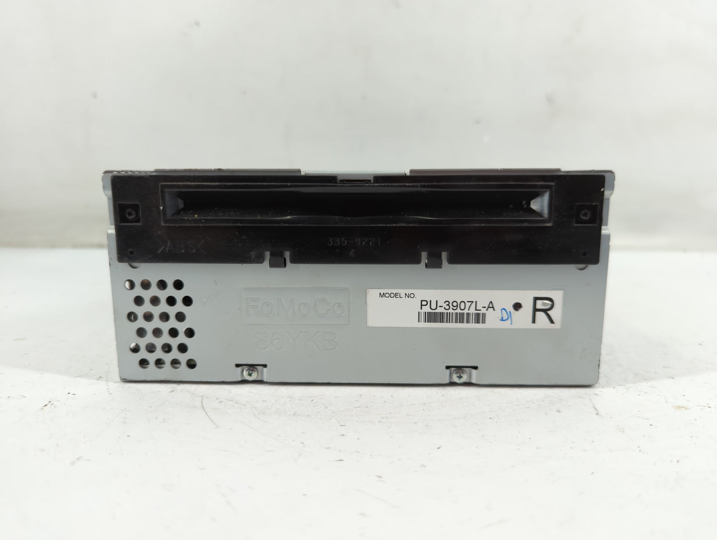 2012-2013 Ford Edge Radio AM FM Cd Player Receiver Replacement Fits Fits 2012 2013 OEM Used Auto Parts - Oemusedautoparts1.com