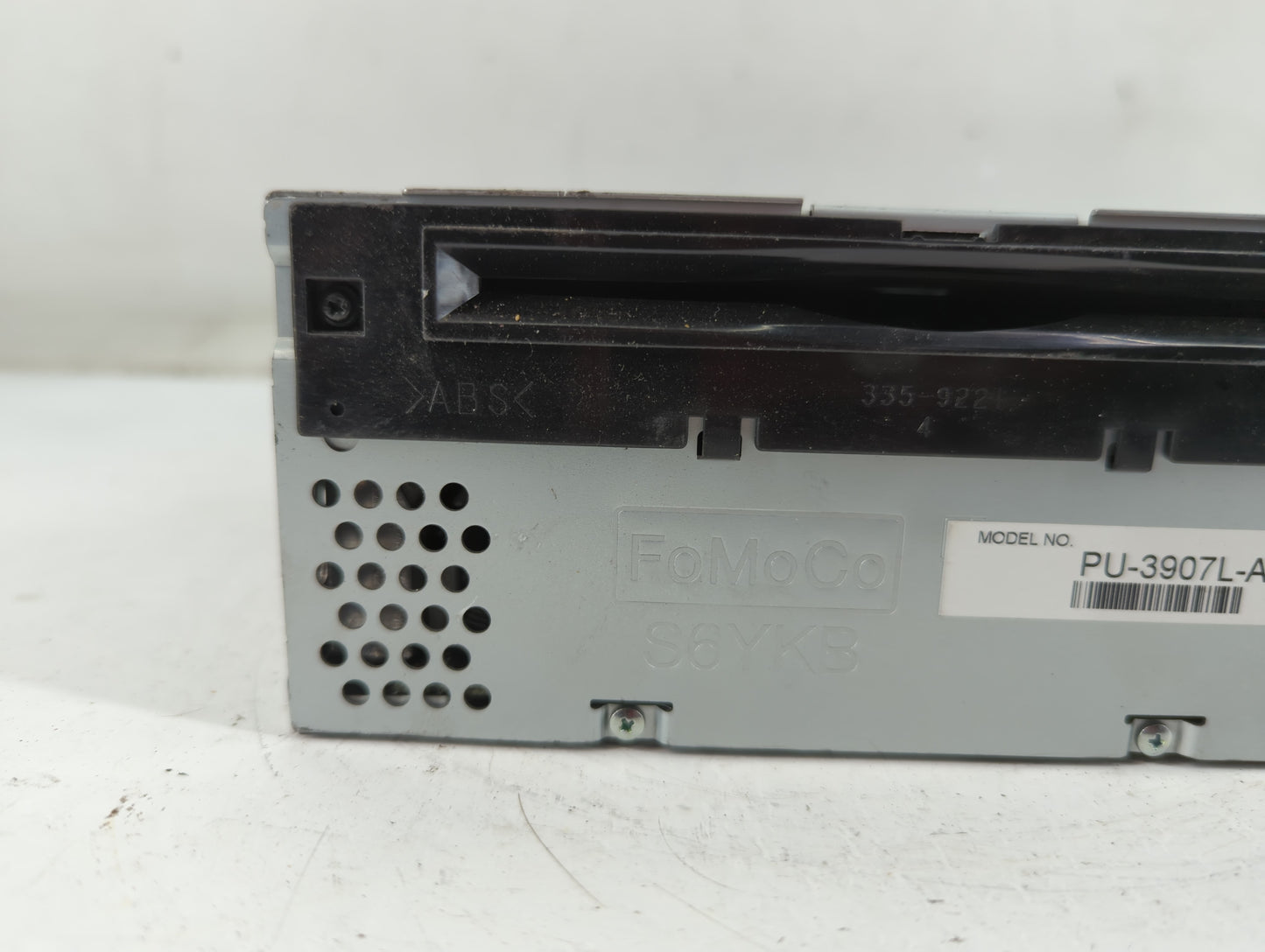 2012-2013 Ford Edge Radio AM FM Cd Player Receiver Replacement Fits Fits 2012 2013 OEM Used Auto Parts - Oemusedautoparts1.com