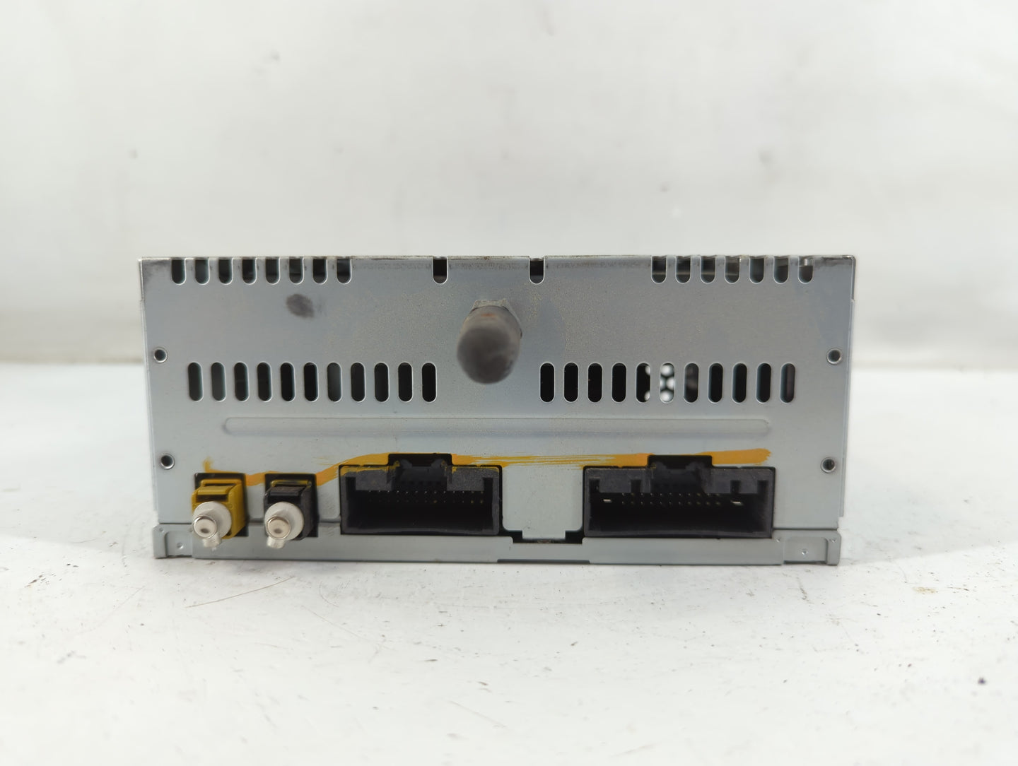 2012-2013 Ford Edge Radio AM FM Cd Player Receiver Replacement Fits Fits 2012 2013 OEM Used Auto Parts - Oemusedautoparts1.com