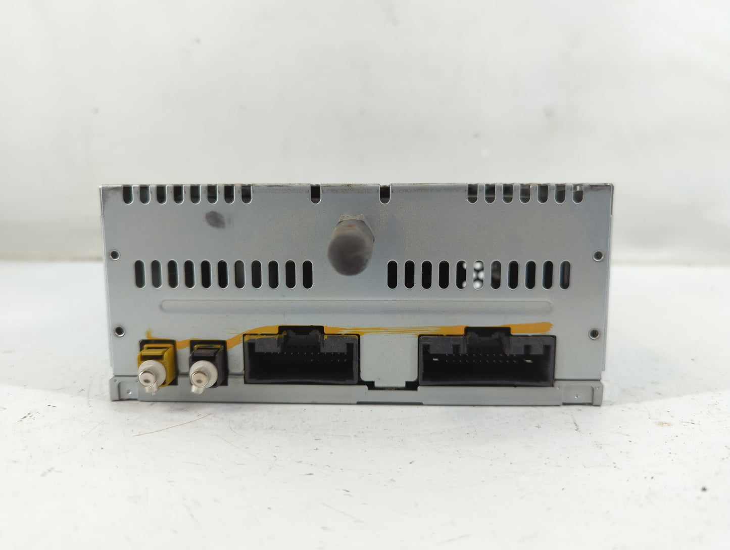 2012-2013 Ford Edge Radio AM FM Cd Player Receiver Replacement Fits Fits 2012 2013 OEM Used Auto Parts - Oemusedautoparts1.com