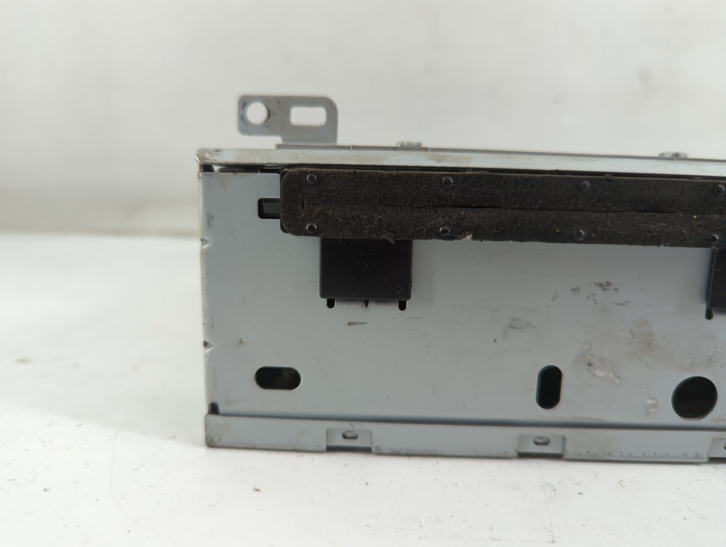 2017-2018 Ford Focus Radio AM FM Cd Player Receiver Replacement P/N:FM5T-19C107-JG Fits Fits 2017 2018 OEM Used Auto Parts - Oemusedautoparts1.com
