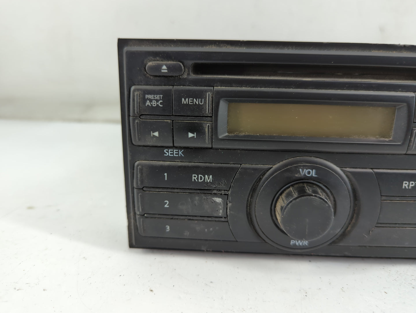 2006-2012 Nissan Pathfinder Radio AM FM Cd Player Receiver Replacement P/N:28185 ZS30A Fits OEM Used Auto Parts - Oemusedautoparts1.com