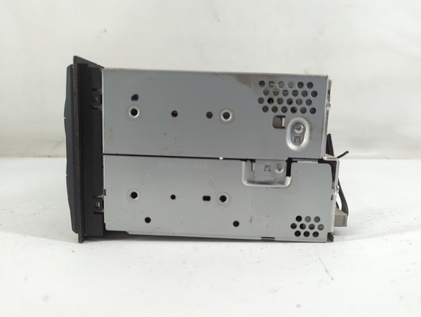 2006-2012 Nissan Pathfinder Radio AM FM Cd Player Receiver Replacement P/N:28185 ZS30A Fits OEM Used Auto Parts - Oemusedautoparts1.com