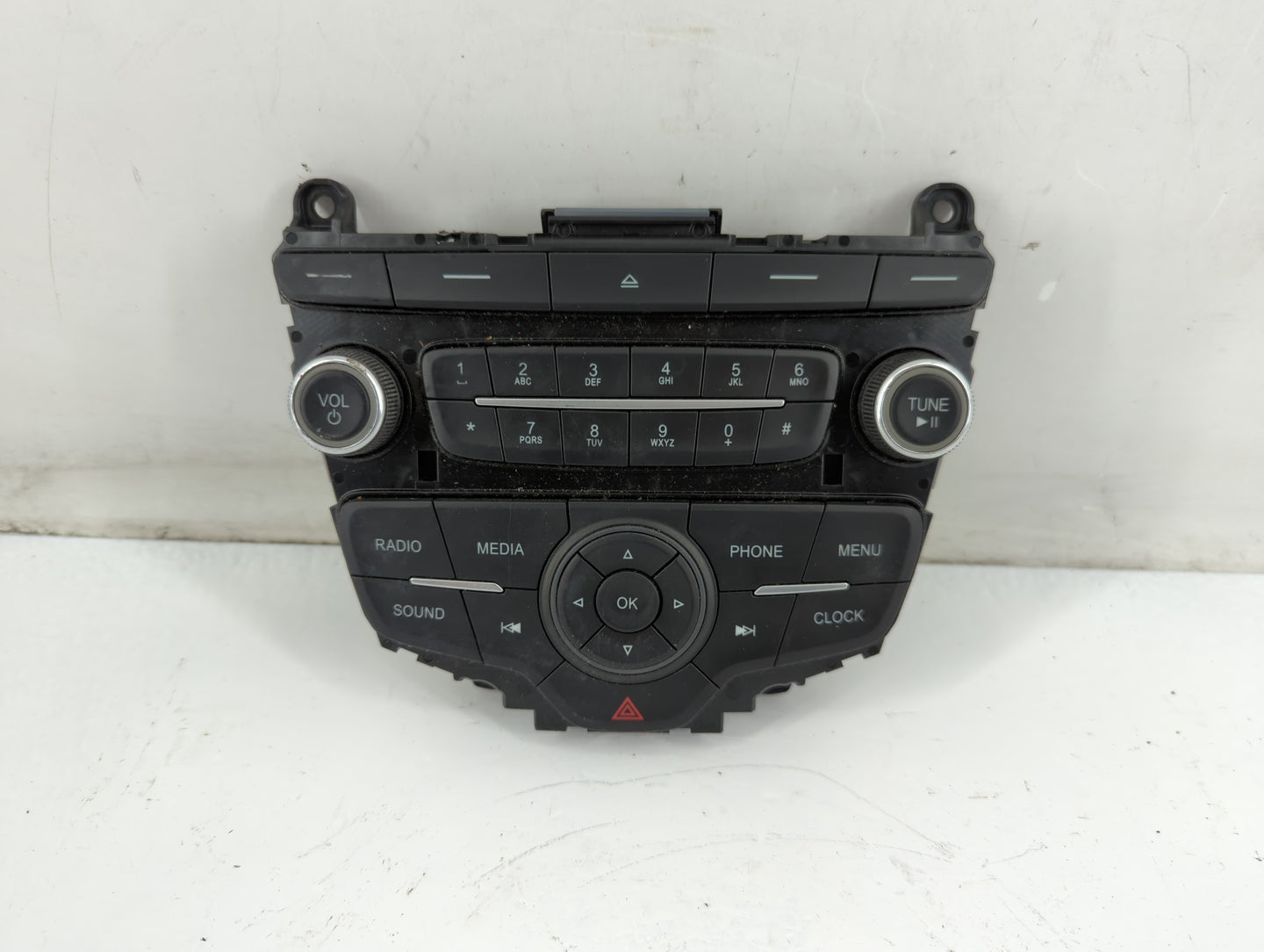 2017-2019 Ford Escape Radio AM FM Cd Player Receiver Replacement P/N:F1ET18K811LD Fits Fits 2015 2016 2017 2018 2019 OEM Used Auto Parts - Oemusedautoparts1.com