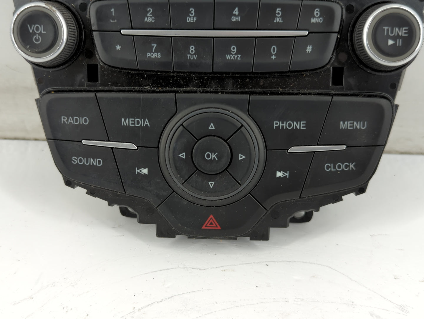 2017-2019 Ford Escape Radio AM FM Cd Player Receiver Replacement P/N:F1ET18K811LD Fits Fits 2015 2016 2017 2018 2019 OEM Used Auto Parts - Oemusedautoparts1.com
