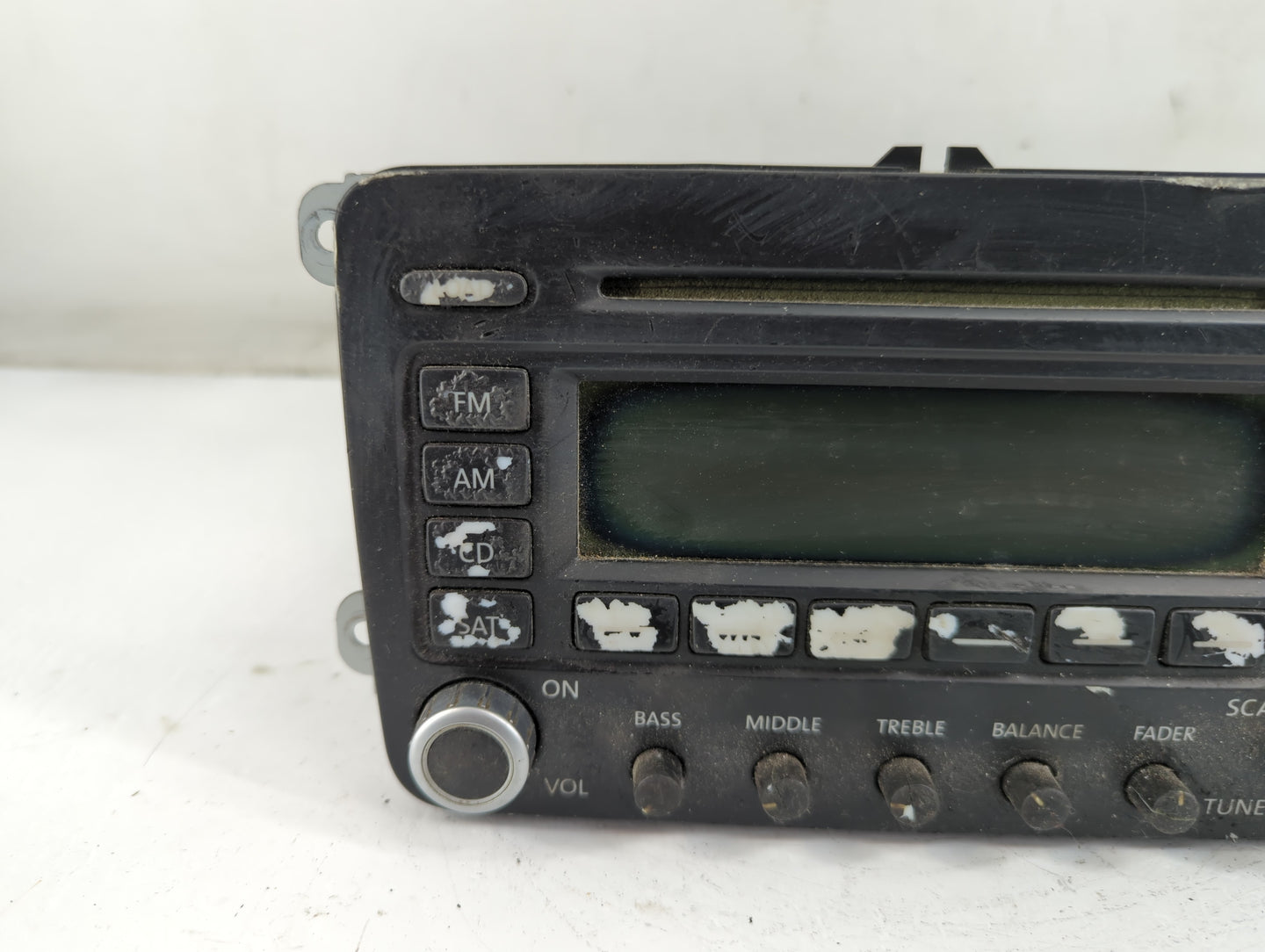 2005-2007 Volkswagen Jetta Radio AM FM Cd Player Receiver Replacement P/N:28032728 Fits Fits 2005 2006 2007 2008 2009 OEM Used Auto Parts - Oemusedautoparts1.com