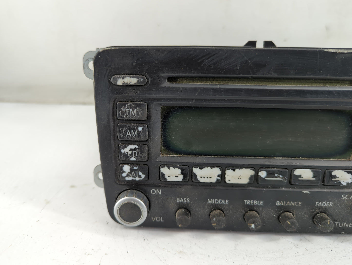 2005-2007 Volkswagen Jetta Radio AM FM Cd Player Receiver Replacement P/N:28032728 Fits Fits 2005 2006 2007 2008 2009 OEM Used Auto Parts - Oemusedautoparts1.com