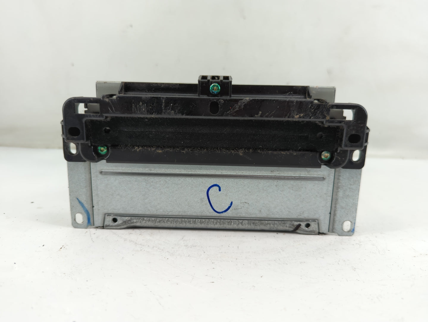 2012 Dodge Journey Radio AM FM Cd Player Receiver Replacement P/N:P05091102AG Fits OEM Used Auto Parts - Oemusedautoparts1.com