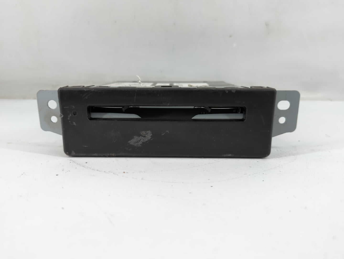 2016-2019 Chevrolet Silverado 1500 Radio AM FM Cd Player Receiver Replacement P/N:84016435 Fits Fits 2016 2017 2018 2019 2020 OEM Used Auto Parts - Oemusedautoparts1.com