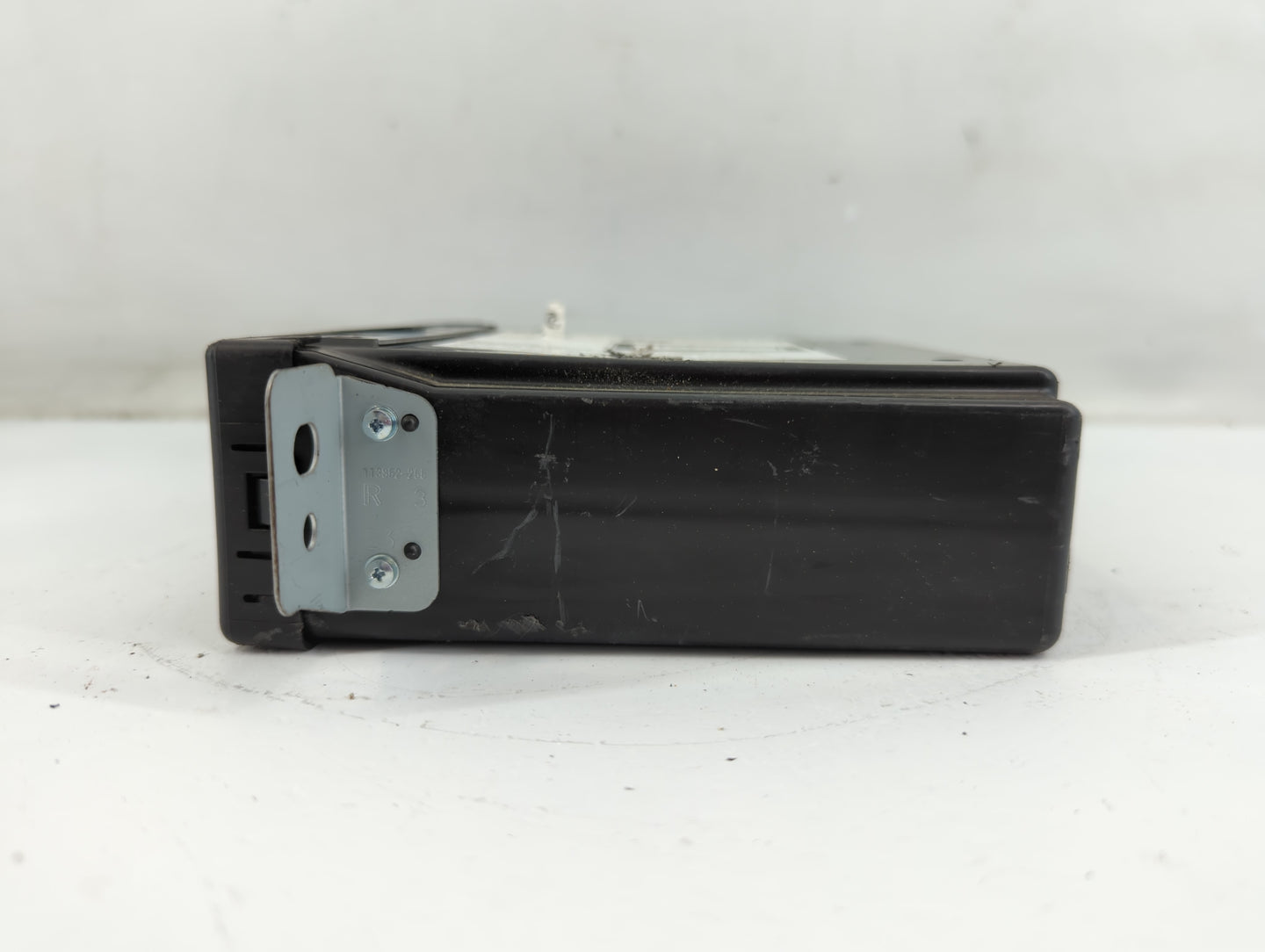 2016-2019 Chevrolet Silverado 1500 Radio AM FM Cd Player Receiver Replacement P/N:84016435 Fits Fits 2016 2017 2018 2019 2020 OEM Used Auto Parts - Oemusedautoparts1.com