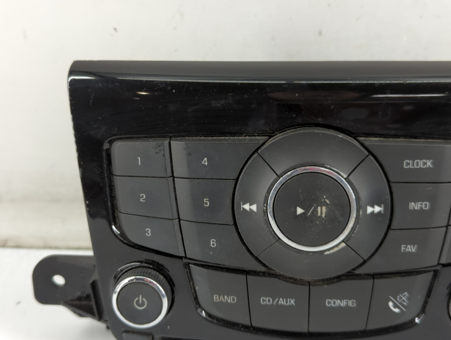 2011-2016 Chevrolet Cruze Radio AM FM Cd Player Receiver Replacement P/N:95914367 Fits Fits 2011 2012 2013 2014 2015 2016 OEM Used Auto Parts - Oemusedautoparts1.com