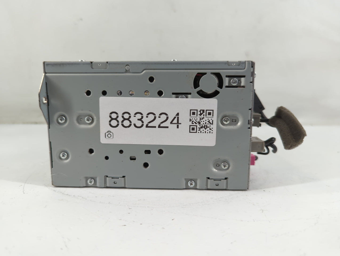 2014-2016 Infiniti Q70 Radio AM FM Cd Player Receiver Replacement P/N:9454045656 25915 1PP1B Fits Fits 2014 2015 2016 OEM Used Auto Parts - Oemusedautoparts1.com