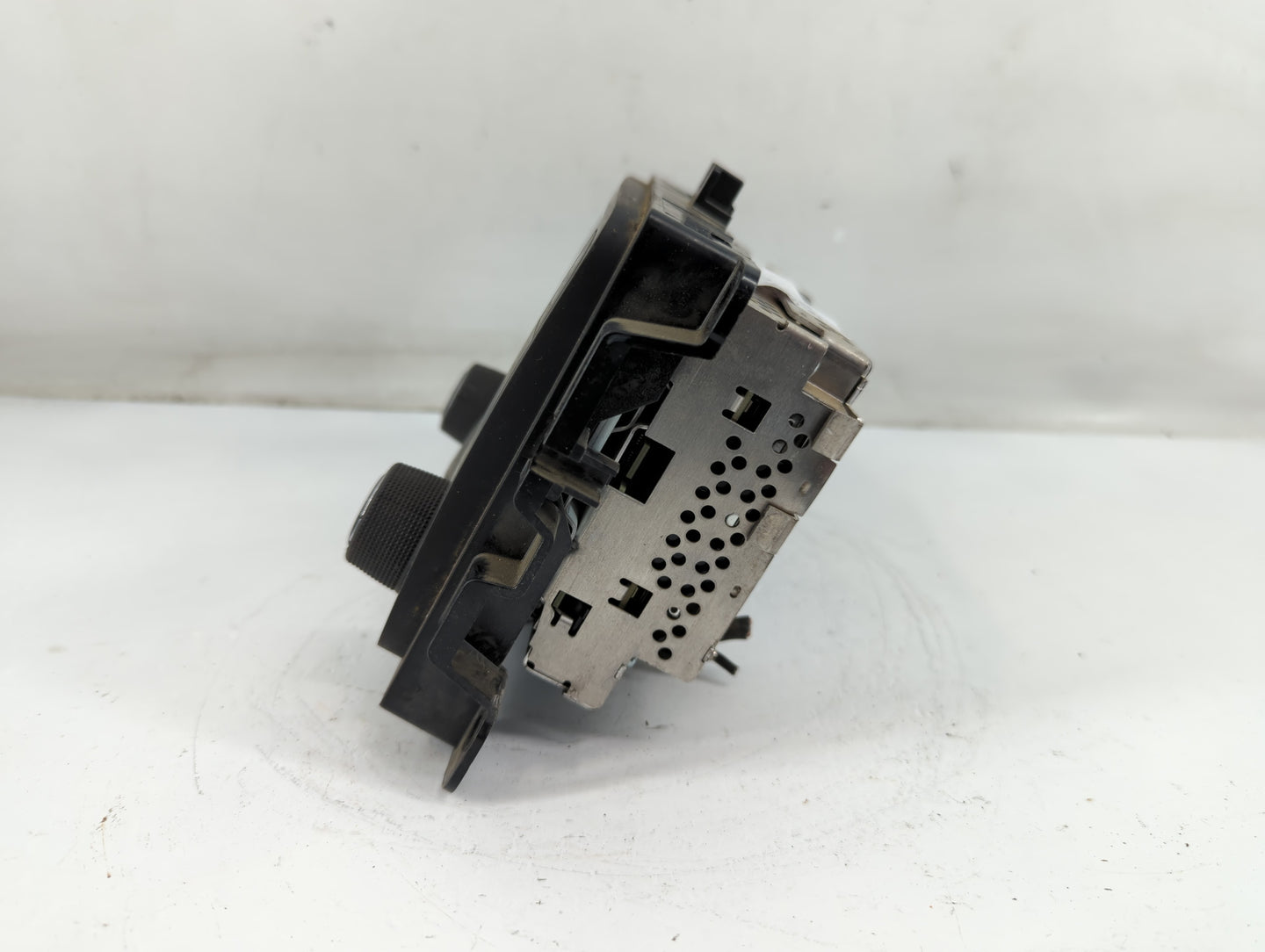 2017 Dodge Ram 1500 Radio AM FM Cd Player Receiver Replacement P/N:P68271367AC Fits OEM Used Auto Parts - Oemusedautoparts1.com
