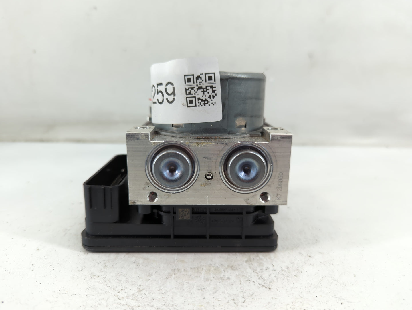 2019-2020 Lincoln Nautilus ABS Pump Control Module Replacement P/N:K2GC-2B373-BG Fits Fits 2019 2020 OEM Used Auto Parts - Oemusedautoparts1.com