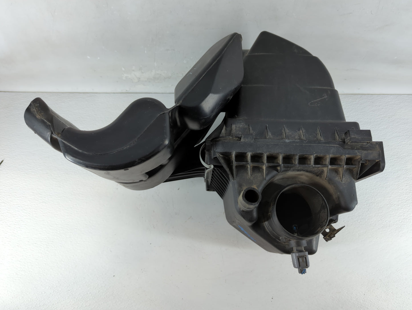 2009-2020 Dodge Journey Air Cleaner Intake-duct Hose Tube - Oemusedautoparts1.com