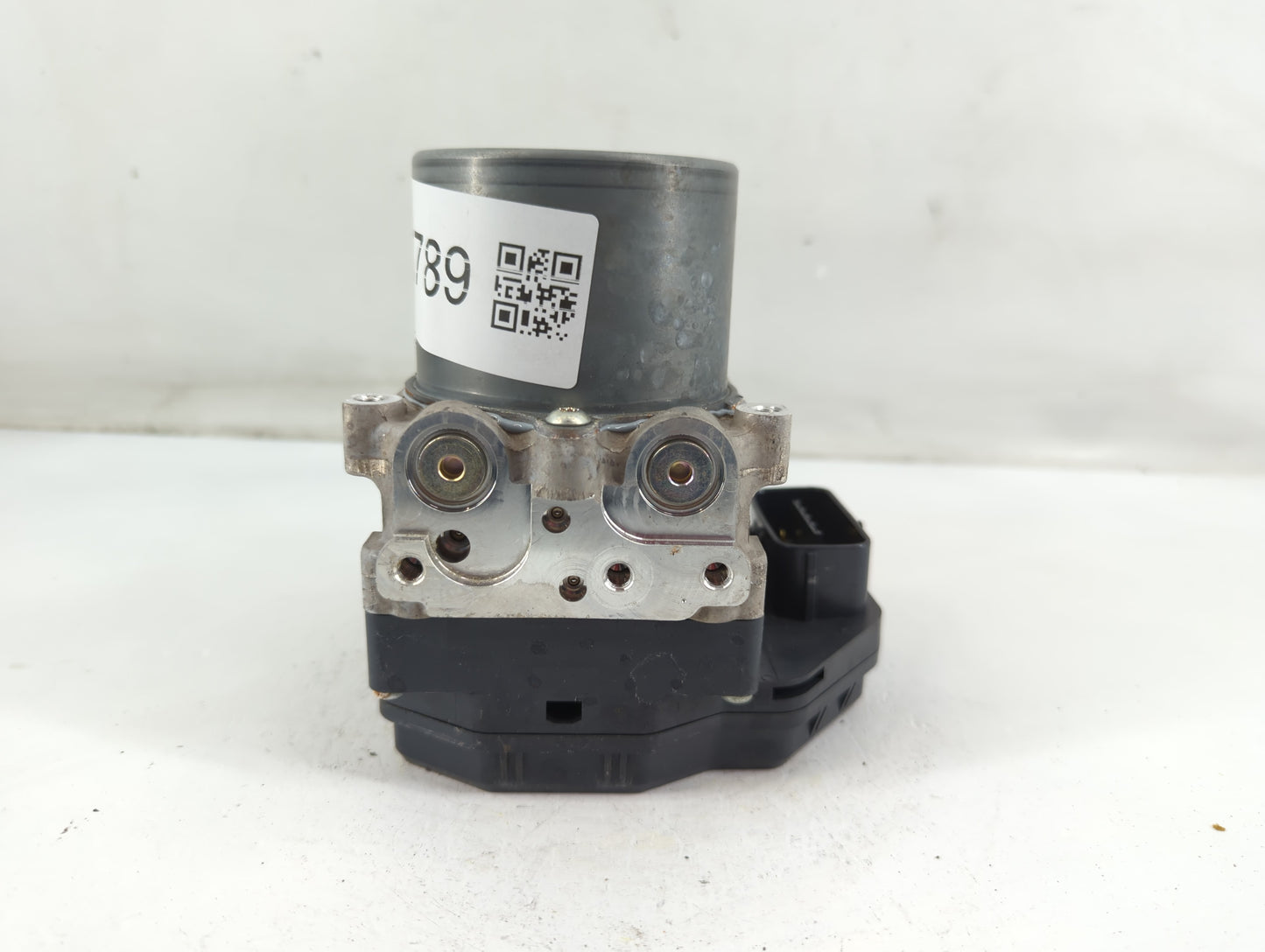 2014-2019 Infiniti Q70 ABS Pump Control Module Replacement P/N:133000-7290 47660 1MA0C Fits Fits 2014 2015 2016 2017 2018 2019 OEM Used Auto Parts